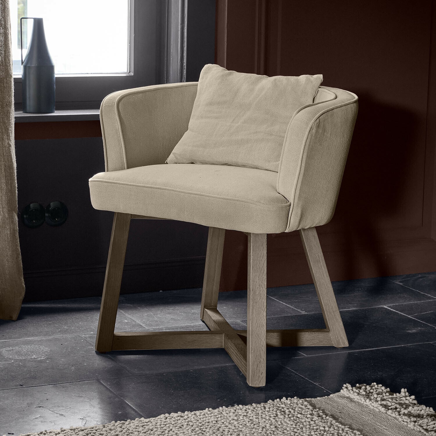 Chaise Vanderlyn