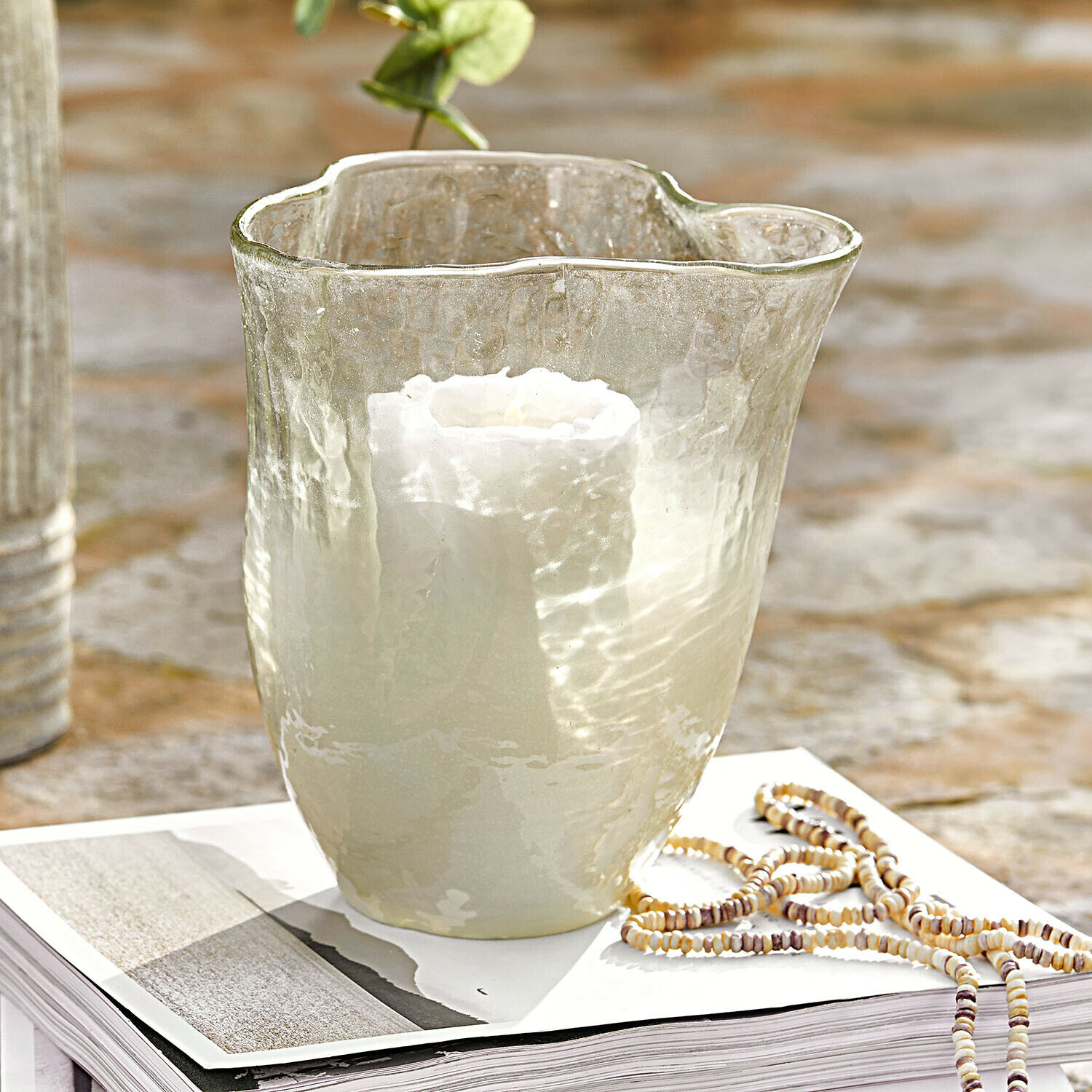 Photophore Vérolines Photophore en verre transparent avec bougie blanche sur table, décoration intérieure et éclairage
