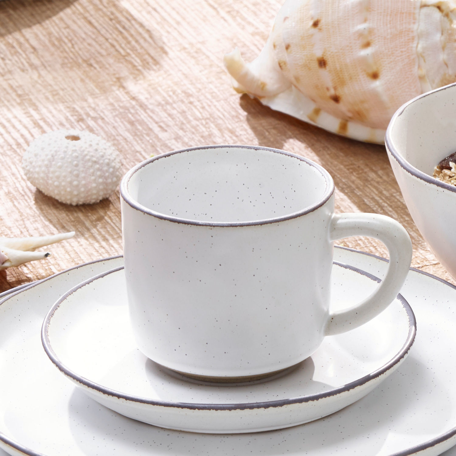Lot de 6 tasses et soucoupes Biarré