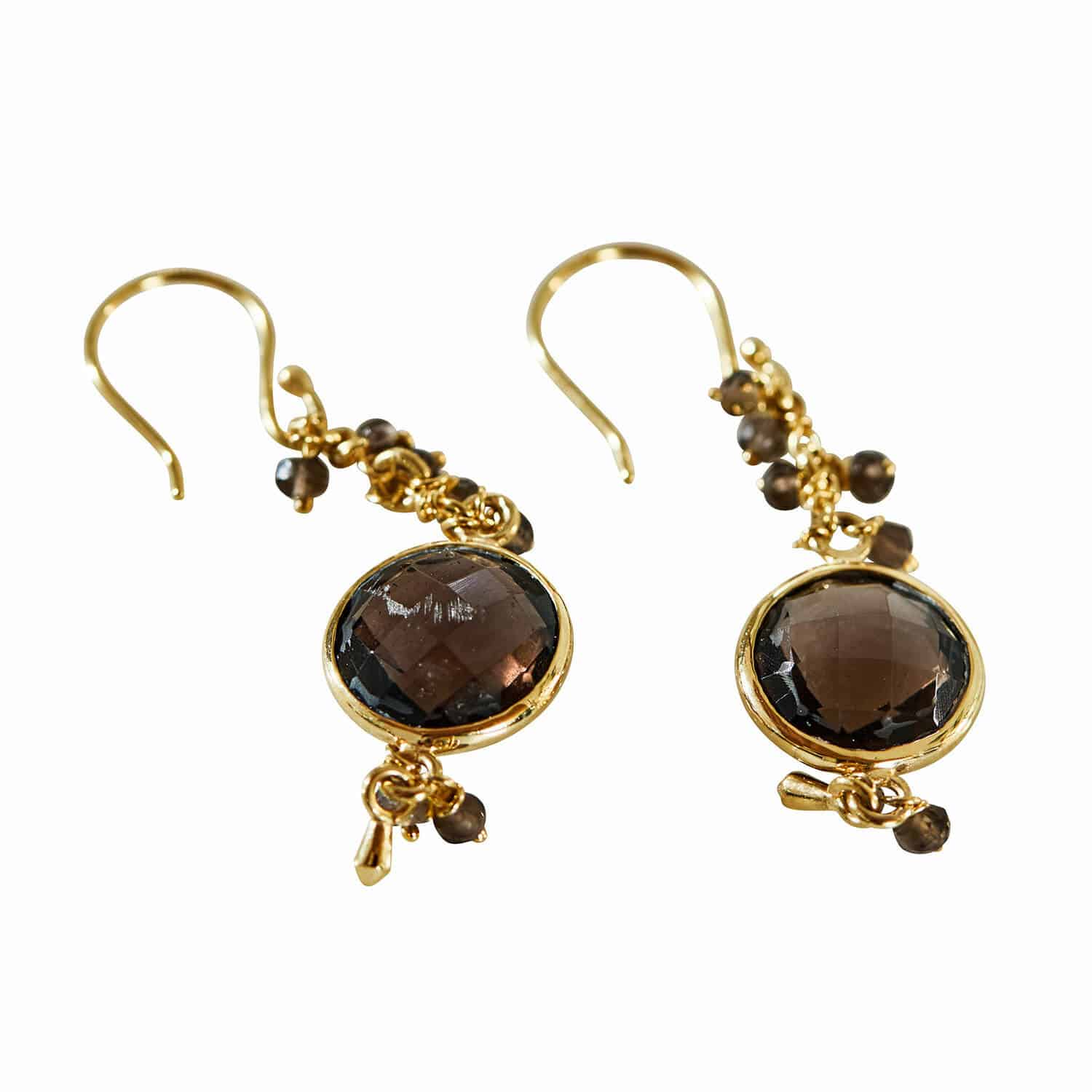 Boucles d'oreilles Brixal Boucles d'oreilles dorées avec pierres brunes facettées et petites perles, bijou élégant pour femme