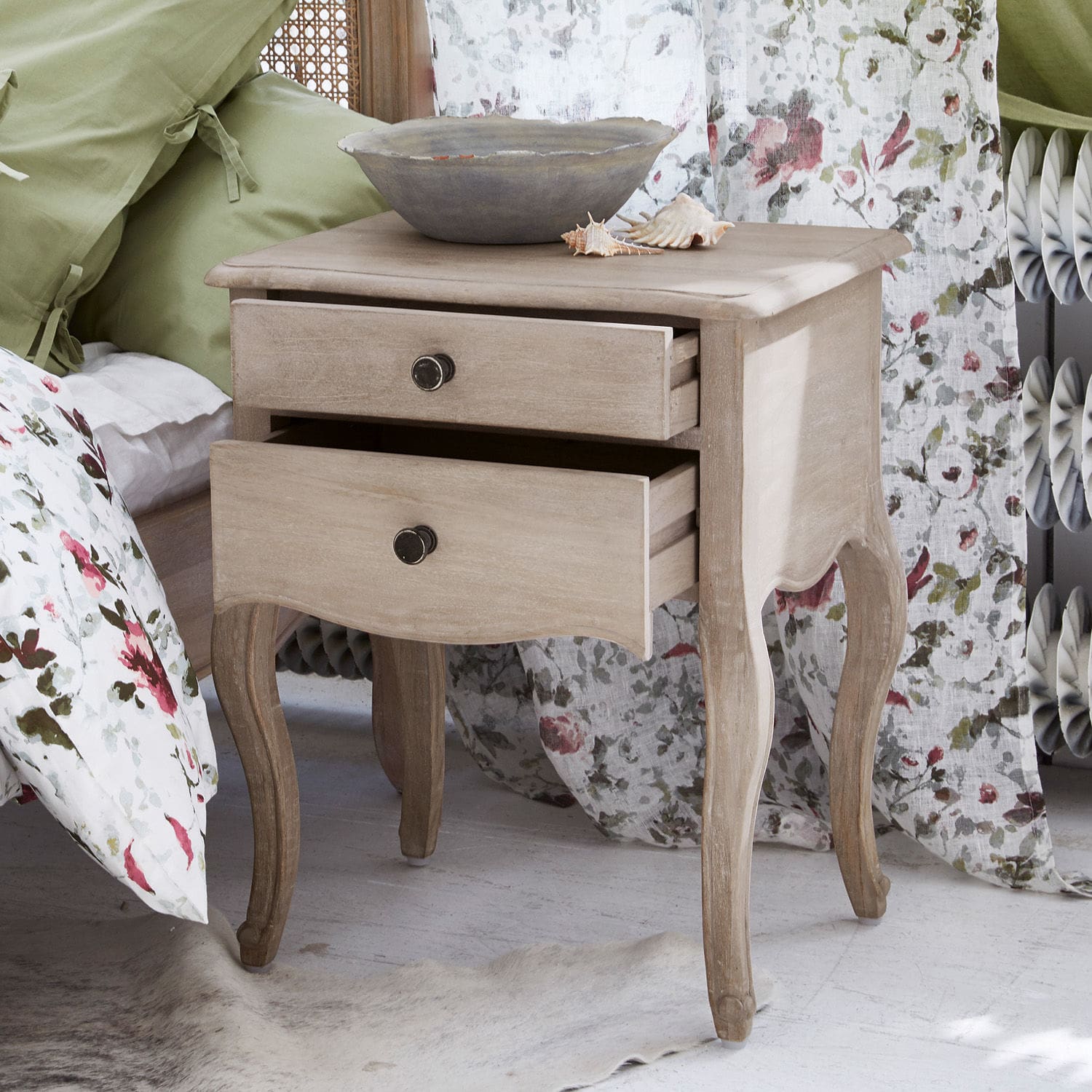 Table de chevet Egri