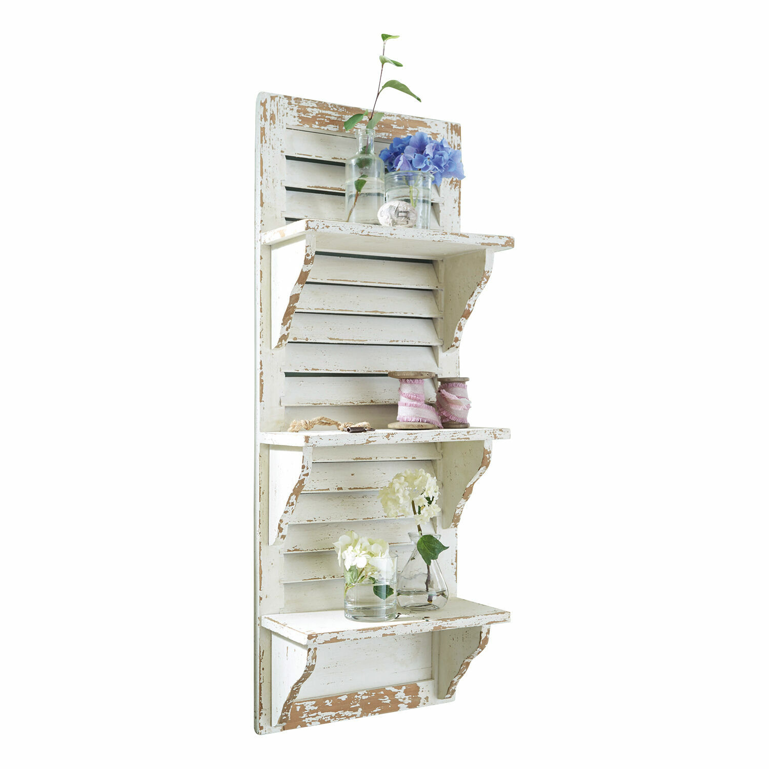 Étagère murale Morclerey Étagère murale en bois blanc vieilli avec étagères décorées de fleurs et vases en verre rustiques