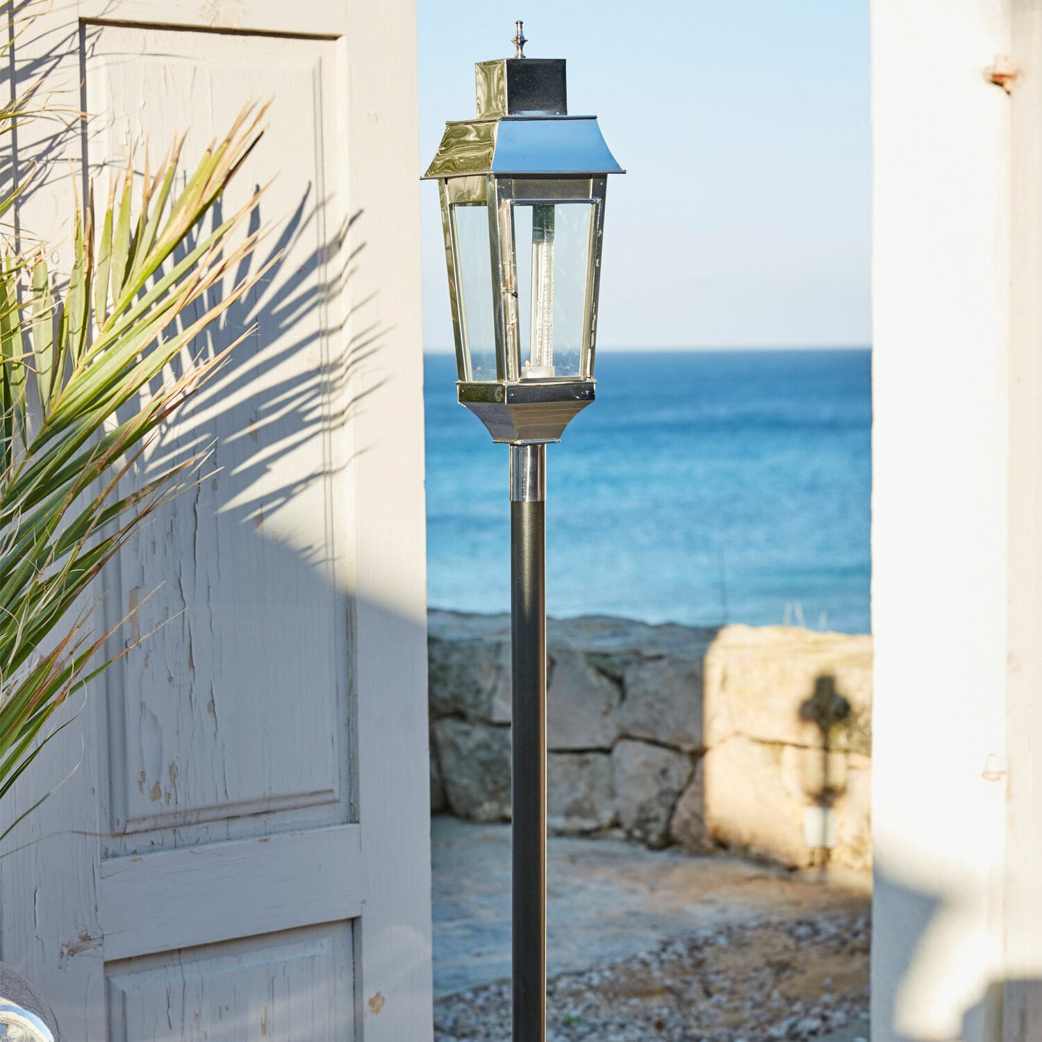 Lanterne Fenella Lanterne de jardin en acier inoxydable noire et argentée pour éclairage extérieur décoratif