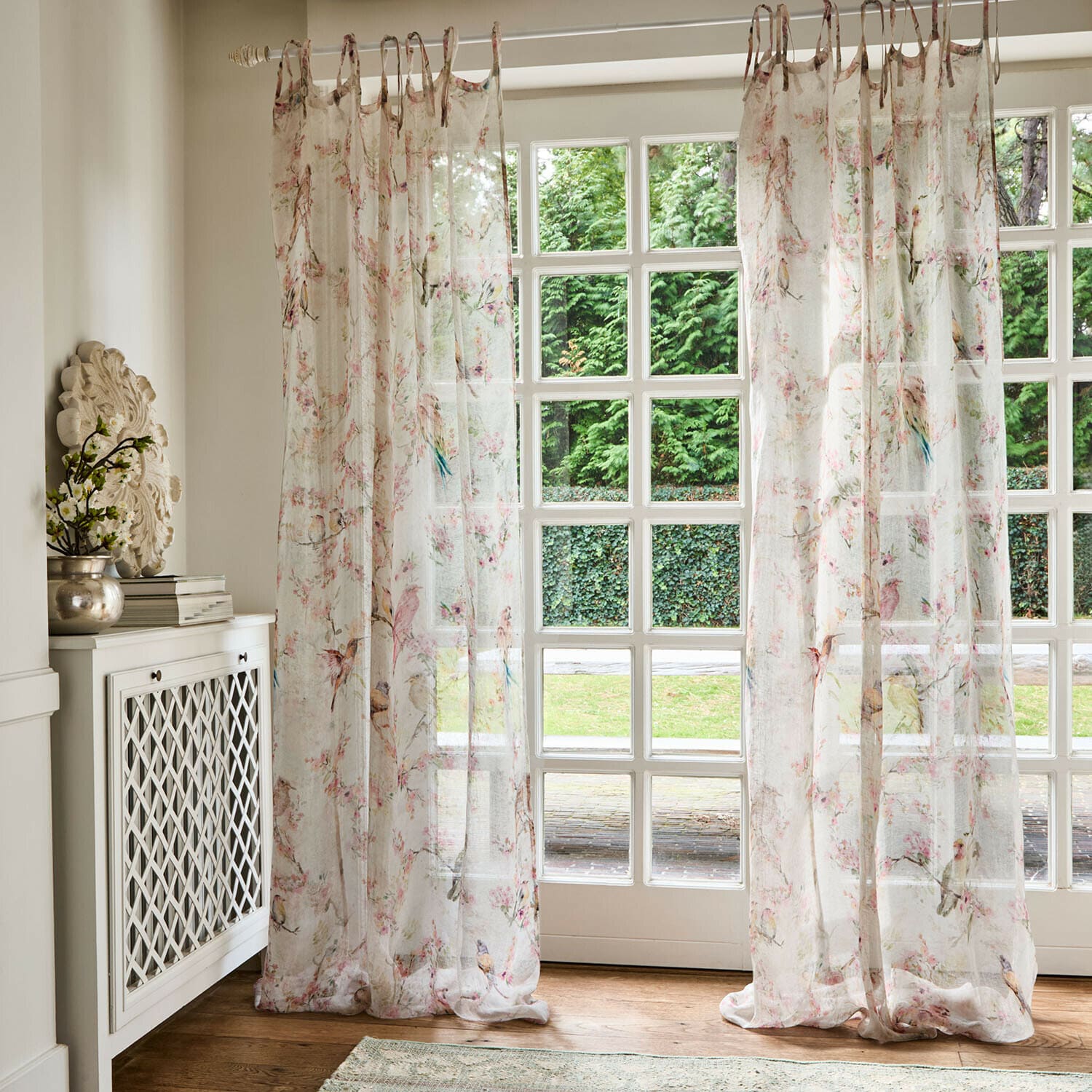 Rideau Florémont Rideaux transparents avec motif floral et oiseaux dans des tons pastel doux pour une ambiance lumineuse