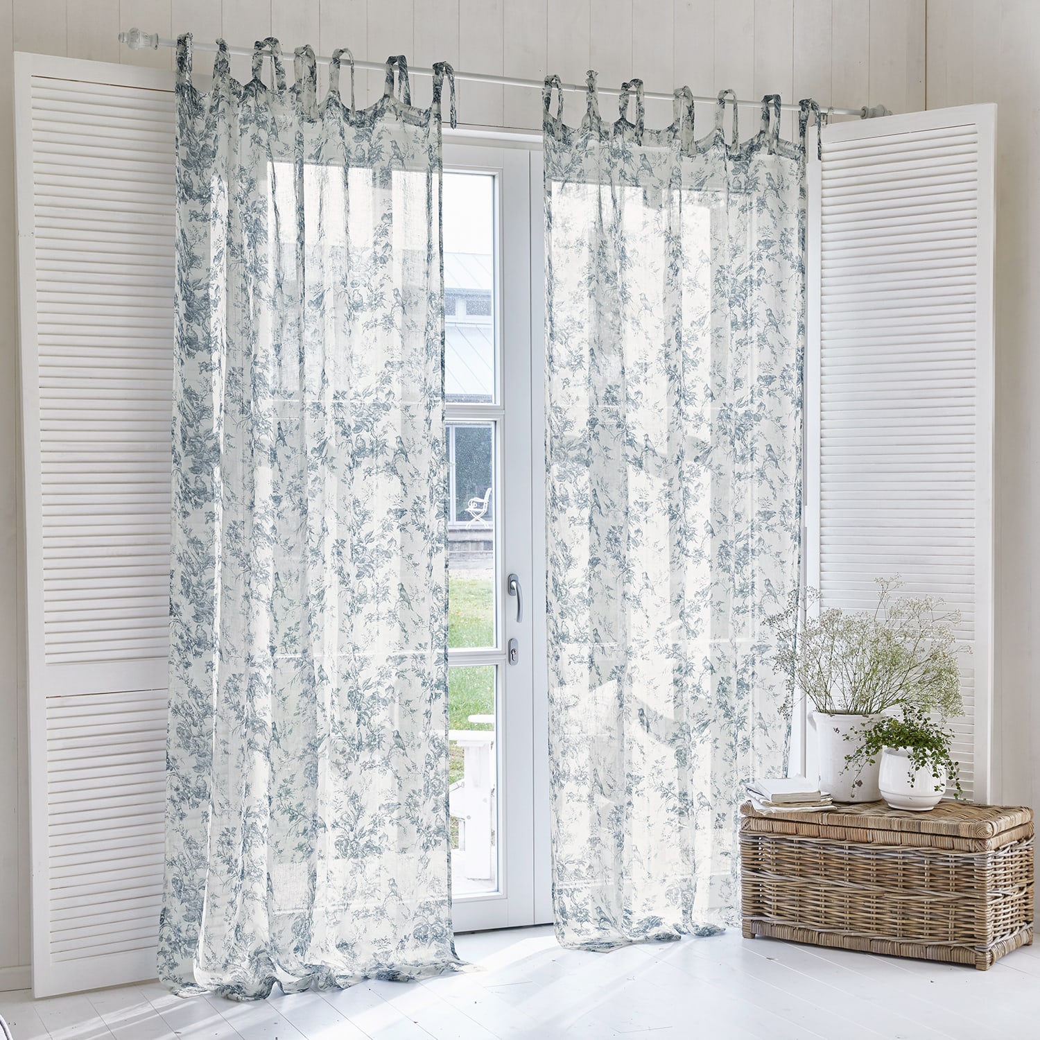 Rideaux transparents à motif floral bleu sur fond blanc, tissu léger pour salon lumineux