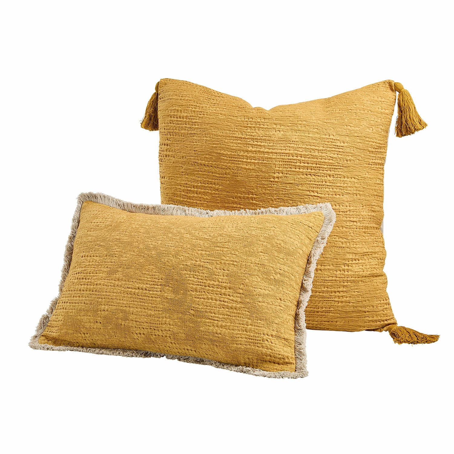 Lot de 2 housses de coussins Rabea Ensemble de deux coussins décoratifs moutarde en tissu doux avec franges aux coins
