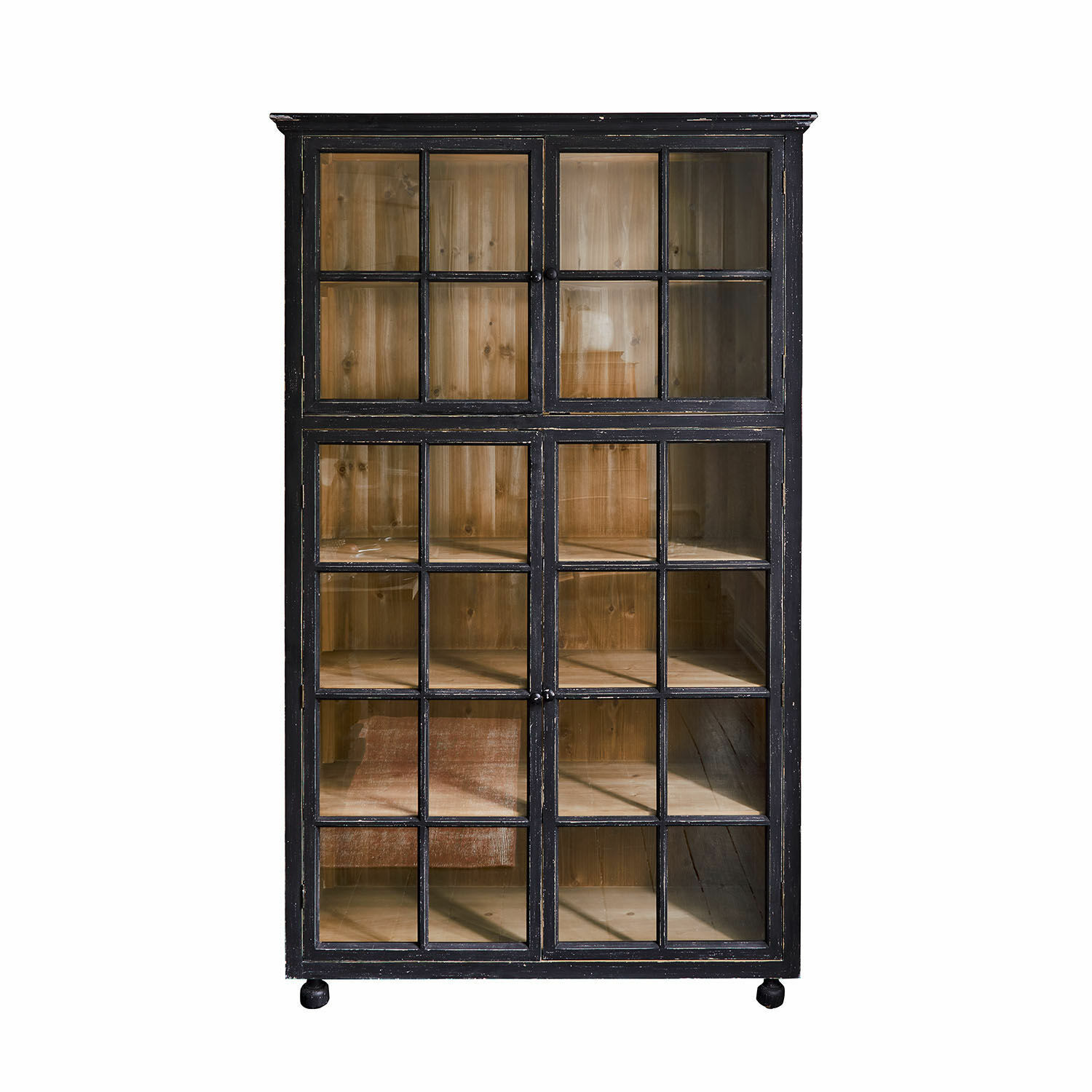 noir vieilli Armoire Bellac noire antique avec intérieur en bois et portes vitrées pour rangement élégant