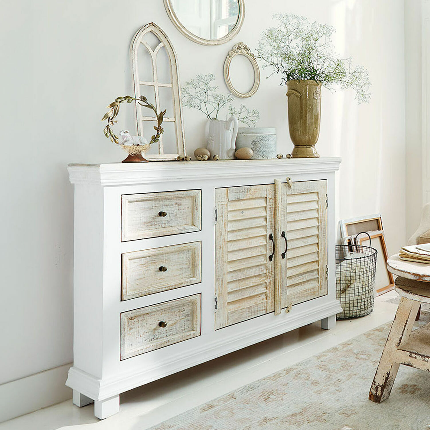 Commode Nevellique