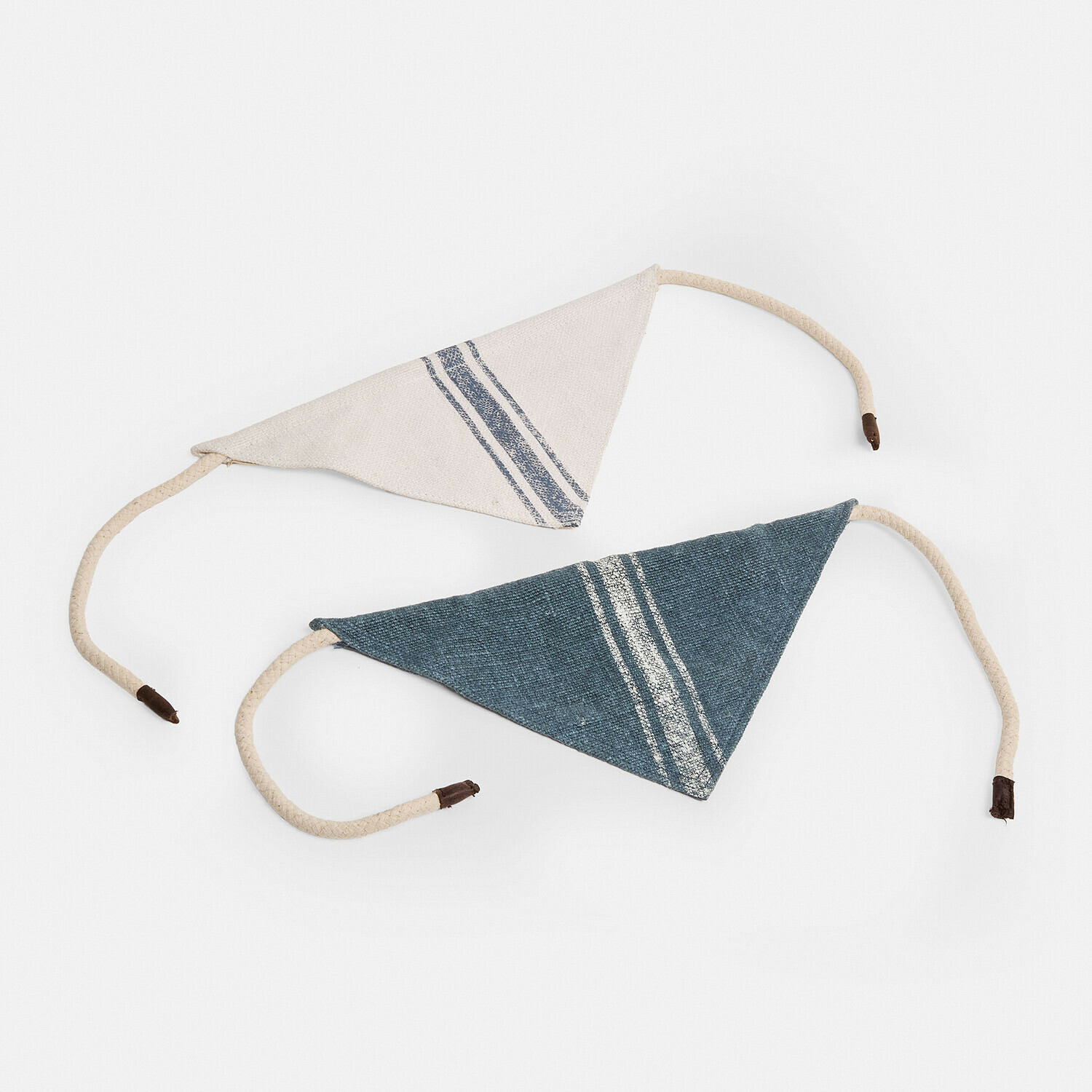 Lot de 2 foulards pour chien Pawera Foulards triangulaires réversibles en coton blanc et bleu avec rayures décoratives
