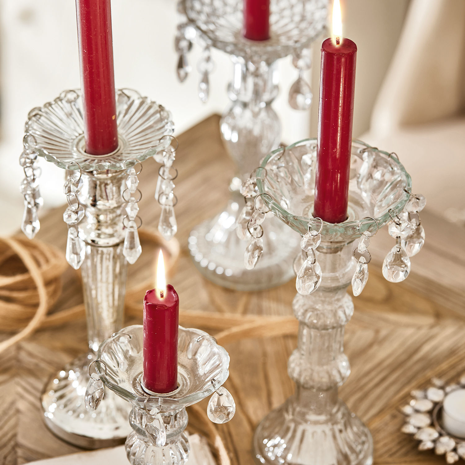 Lot de 4 coupelles à bougies Pontarion, Quatre modèles différents, Breloques en verre, Protègent les surfaces fragiles en transparent