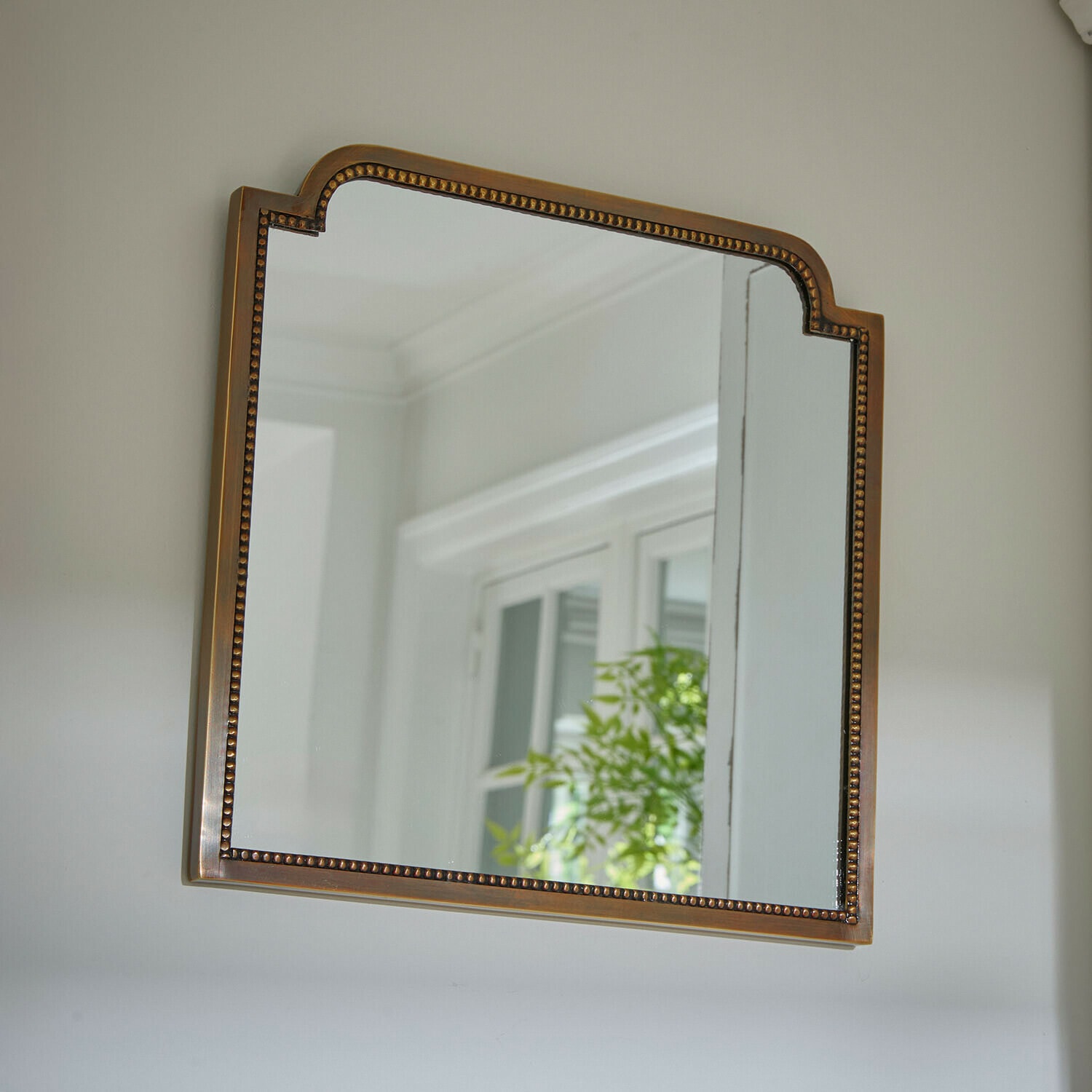 Miroir Bellethorpe Miroir rectangulaire avec cadre en laiton orné, décoration murale élégante pour salon