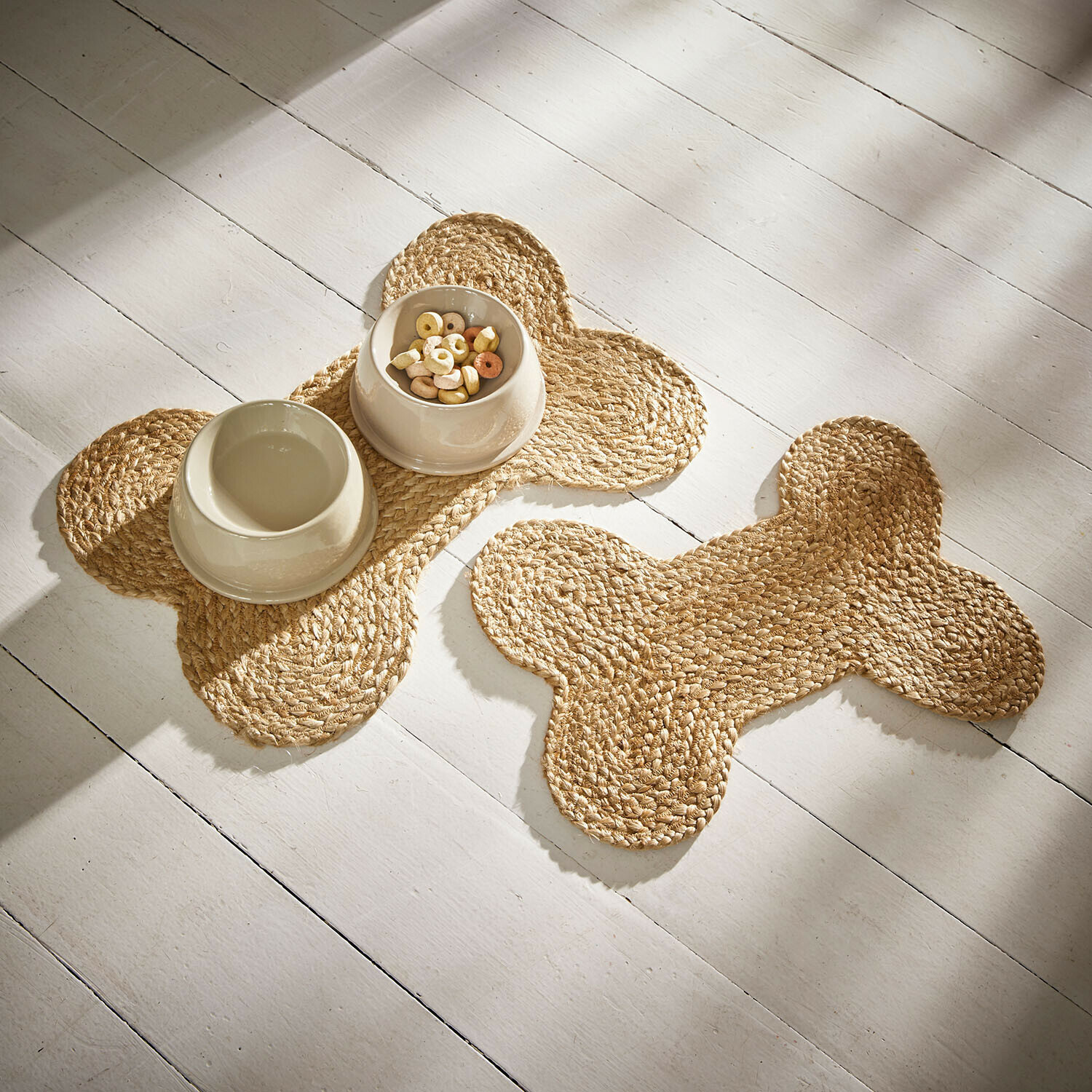 Lot de 2 sets pour animaux Rinley Sets en forme d'os en corde naturelle tressée avec bols en céramique pour nourriture et eau pour chien