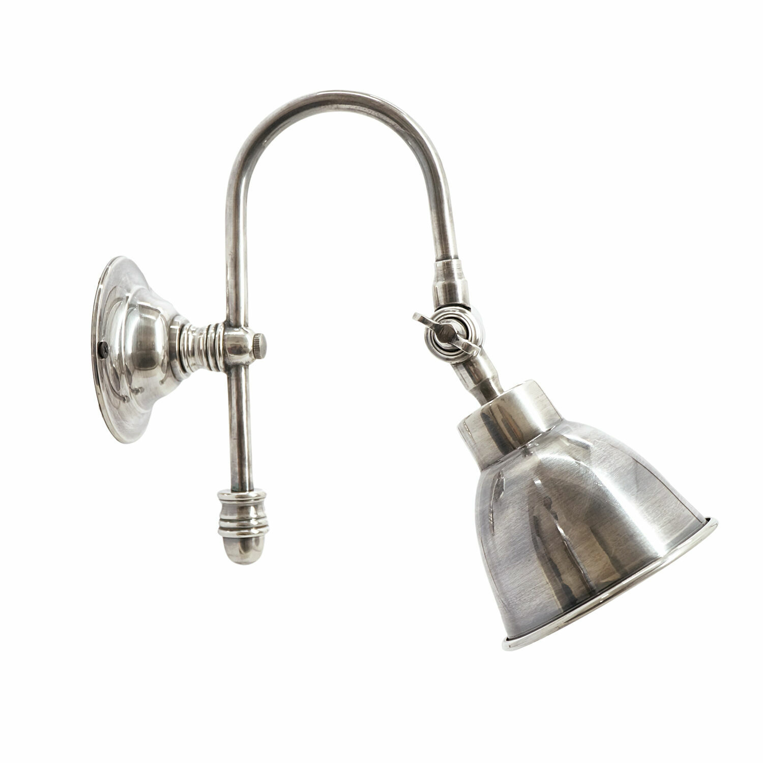 argenté vieilli Applique murale Gemma en métal couleur argent antique, lampe murale élégante pour intérieur.
