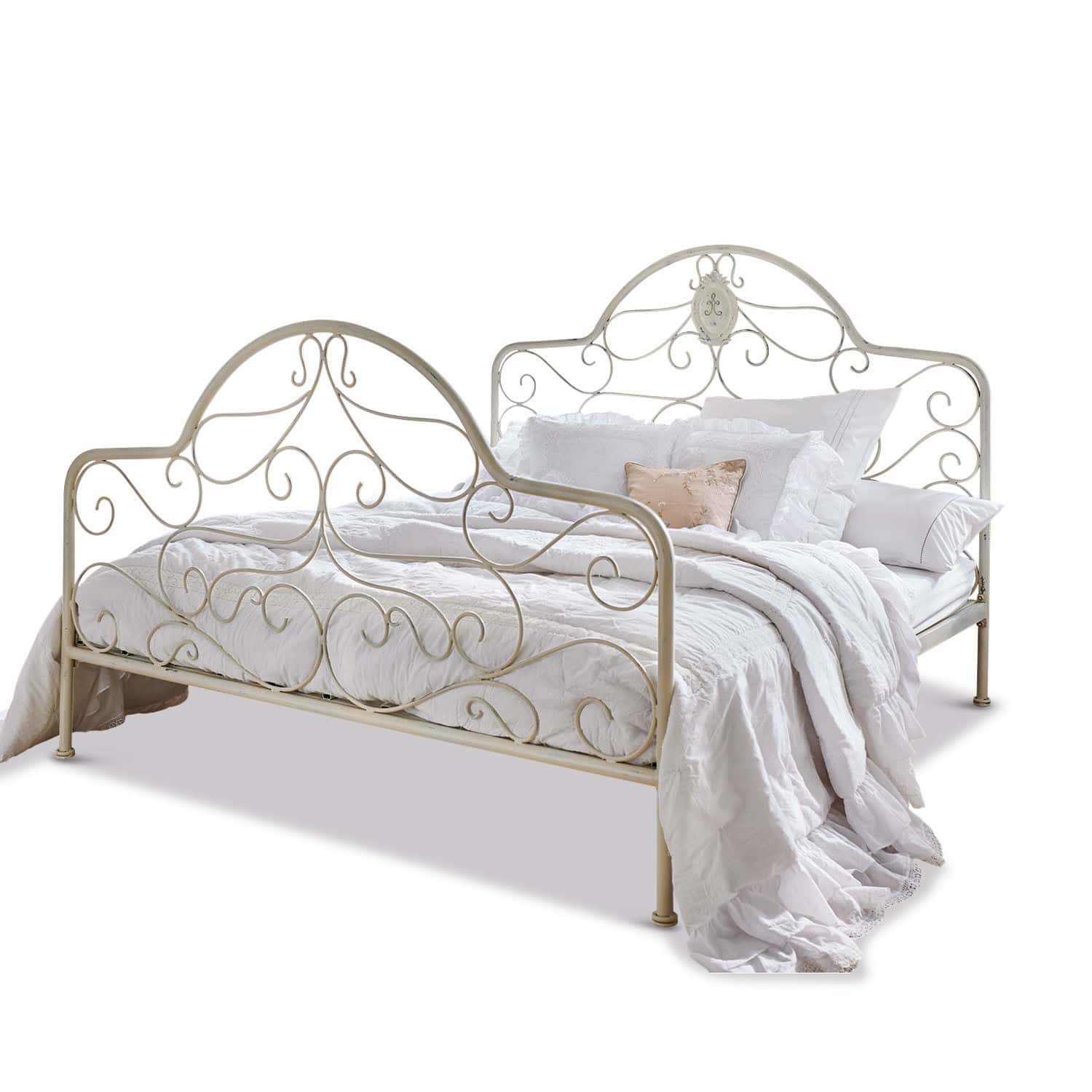Lit Moissac Lit en métal vintage crème avec literie blanche et coussins décoratifs pour chambre élégante