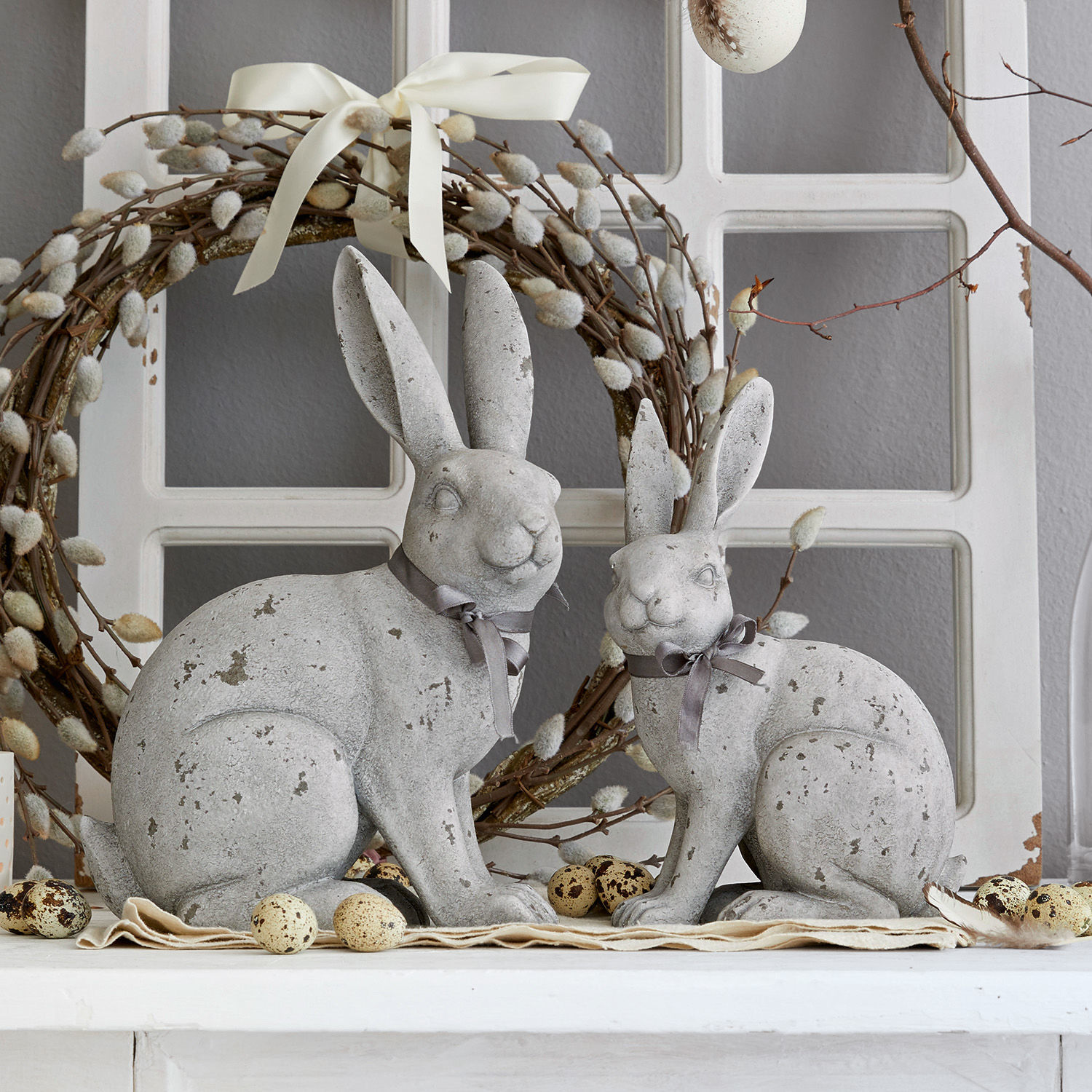 Lot de 2 lapins Jaienne Figurines de lapins grises en matériau effet pierre pour décoration printanière intérieure