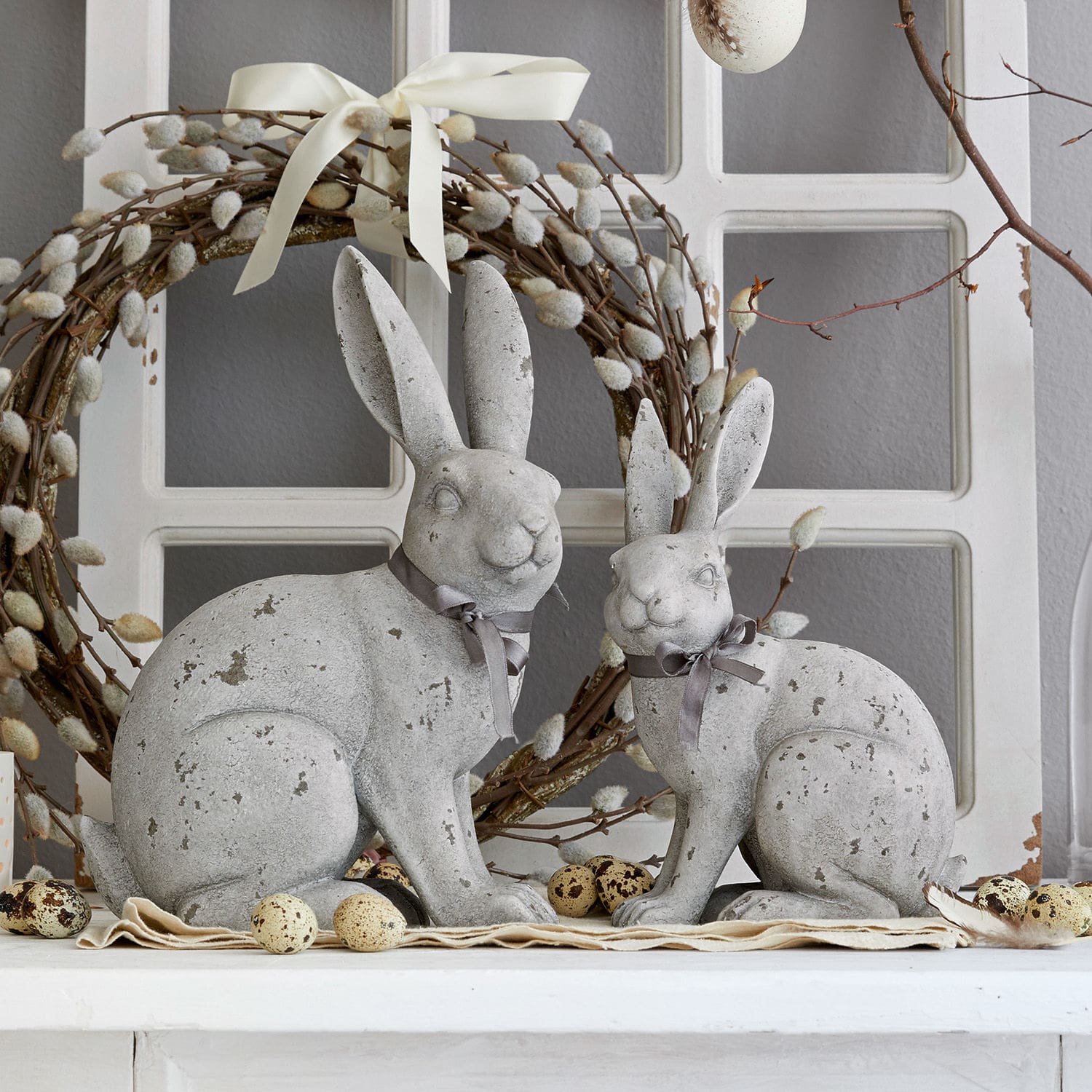 Lot de 2 lapins Jaienne Figurines de lapins grises en matériau effet pierre pour décoration printanière intérieure