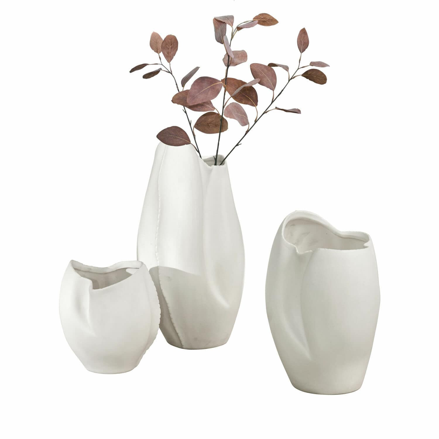 Lot de 3 vases Kazimad Ensemble de trois vases en céramique blanche aux formes irrégulières pour décoration intérieure