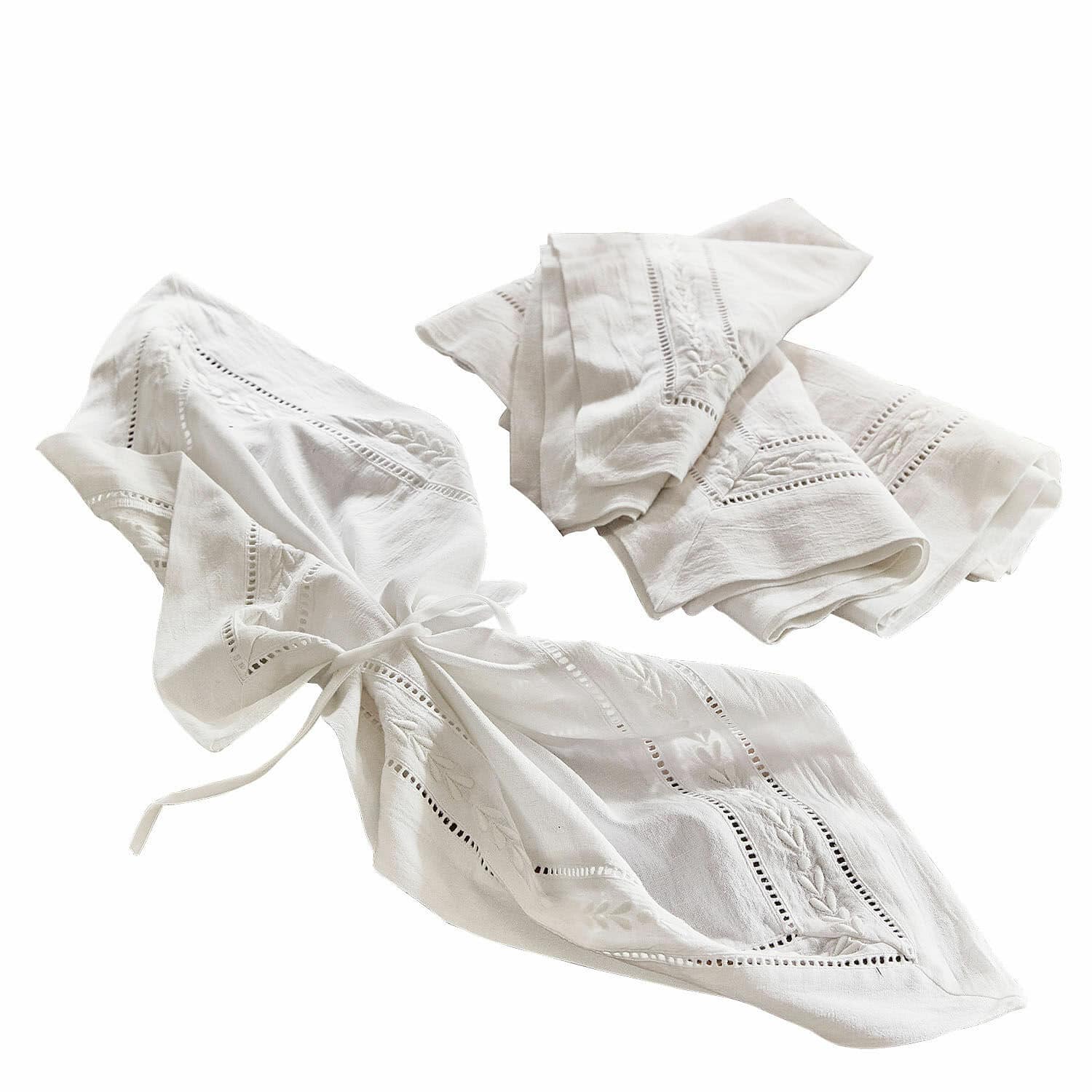 Lot de 4 serviettes de table Ellingford Nappes blanches en lin avec broderie et motifs ajourés, décoration élégante de table