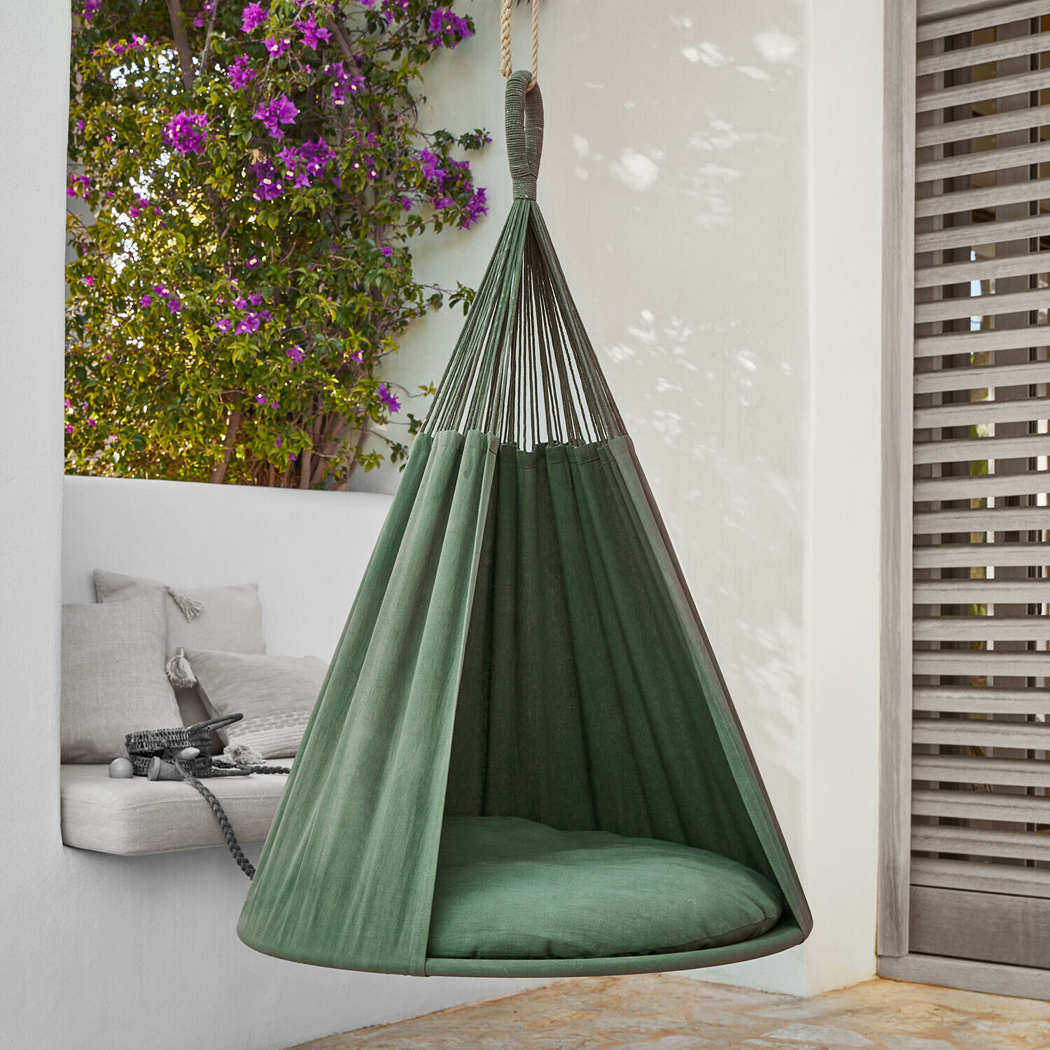 Fauteuil suspendu pour enfant Pixiboo Fauteuil suspendu vert en tissu, espace détente confortable pour terrasse ou jardin