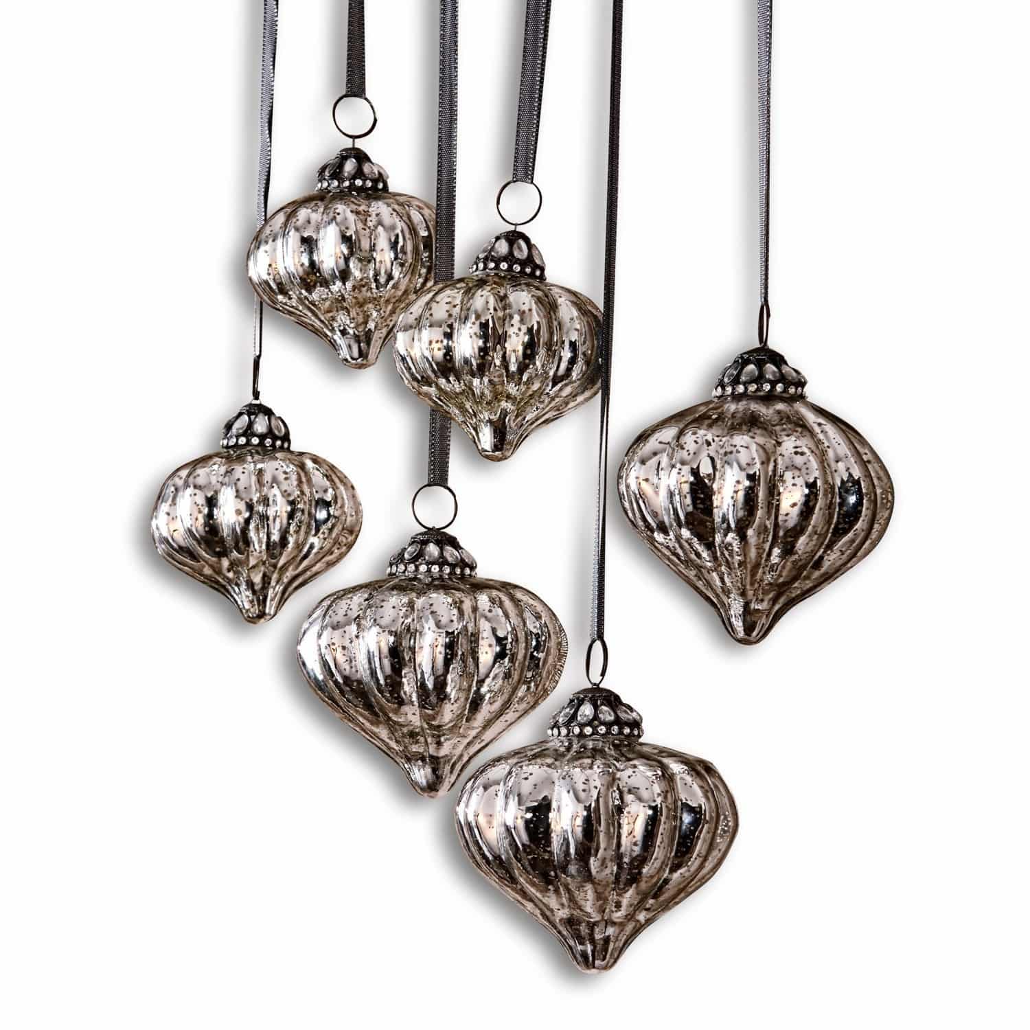 Lot de 6 décorations de Noël Lauranne Ensemble de six décorations de Noël en verre argenté avec rubans noirs pour suspendre