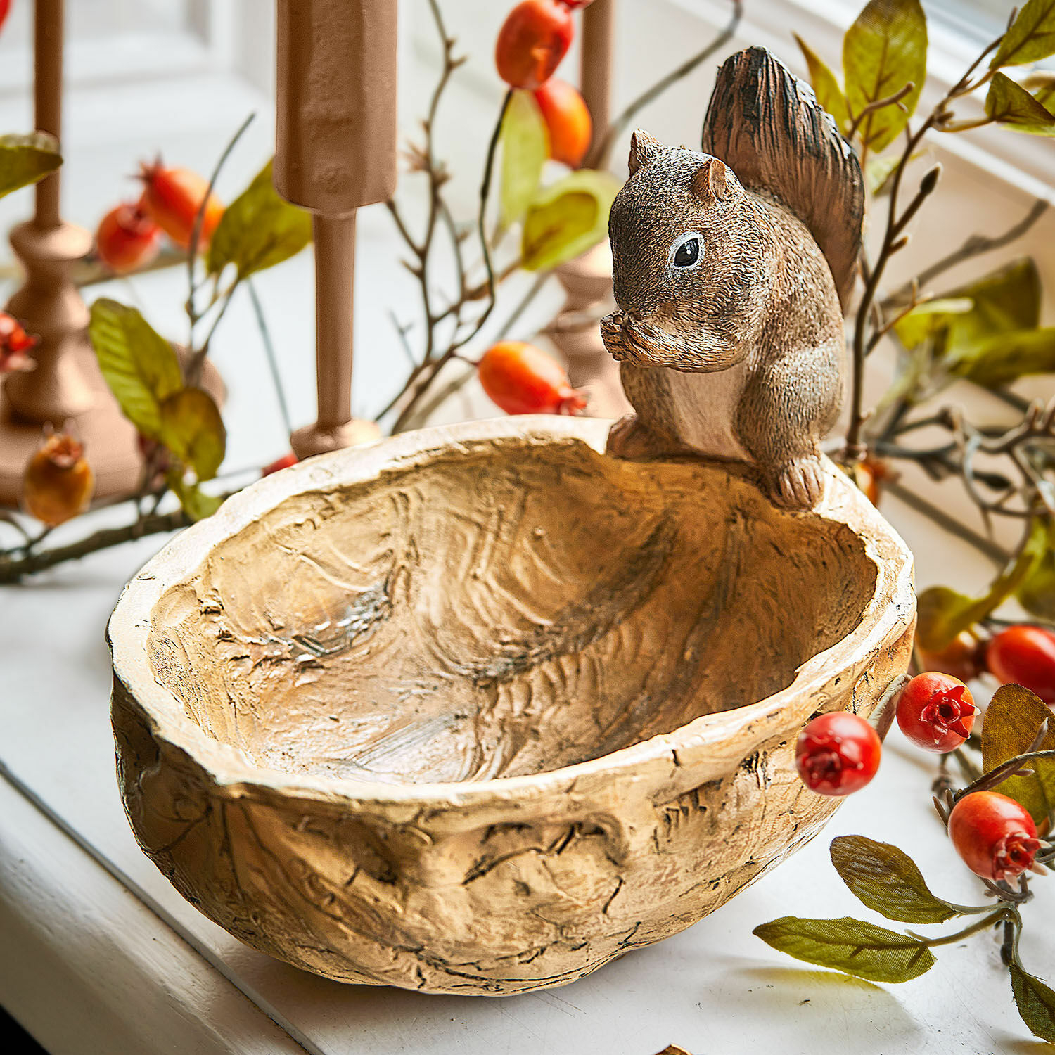 Coupelle décorative Orinell Bol en résine beige avec une figurine d'écureuil, décoration d'intérieur et accessoire de table