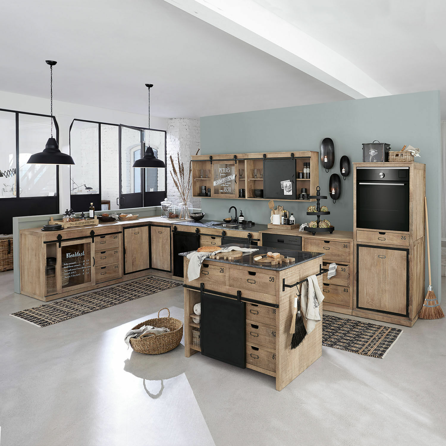 Lot de 5 éléments de cuisine Oakland Cuisine spacieuse avec meubles en bois clair et détails métalliques noirs, style moderne industriel