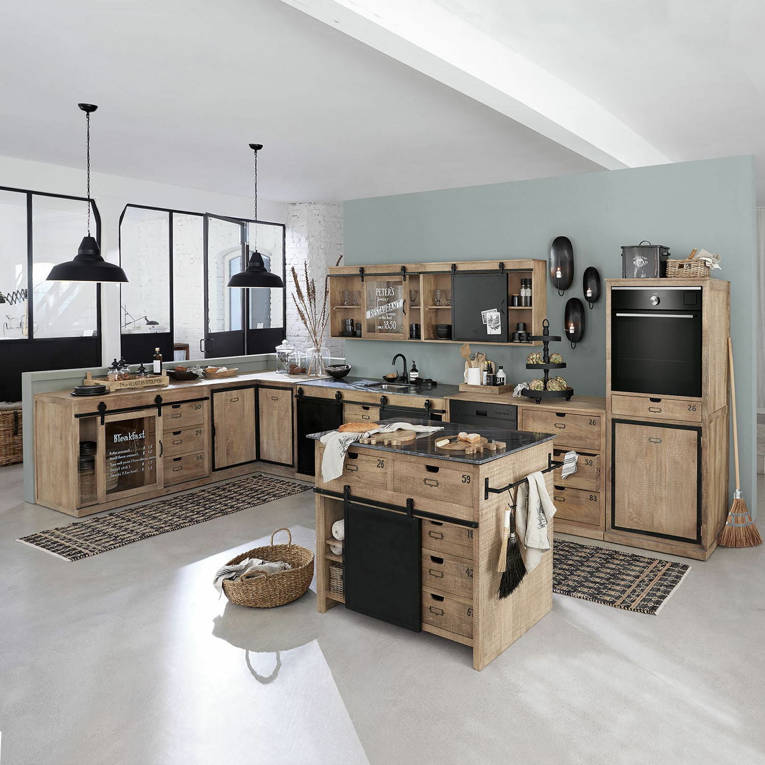 Lot de 5 éléments de cuisine Oakland Cuisine spacieuse avec meubles en bois clair et détails métalliques noirs, style moderne industriel