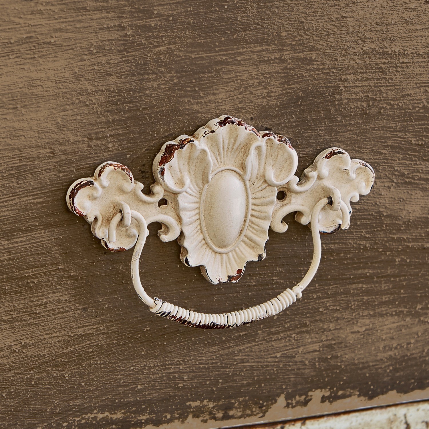 Lot de 4 poignées pour commode Lupiac Poignée de meuble en métal blanc vieilli avec motif décoratif et poignée pour tiroir