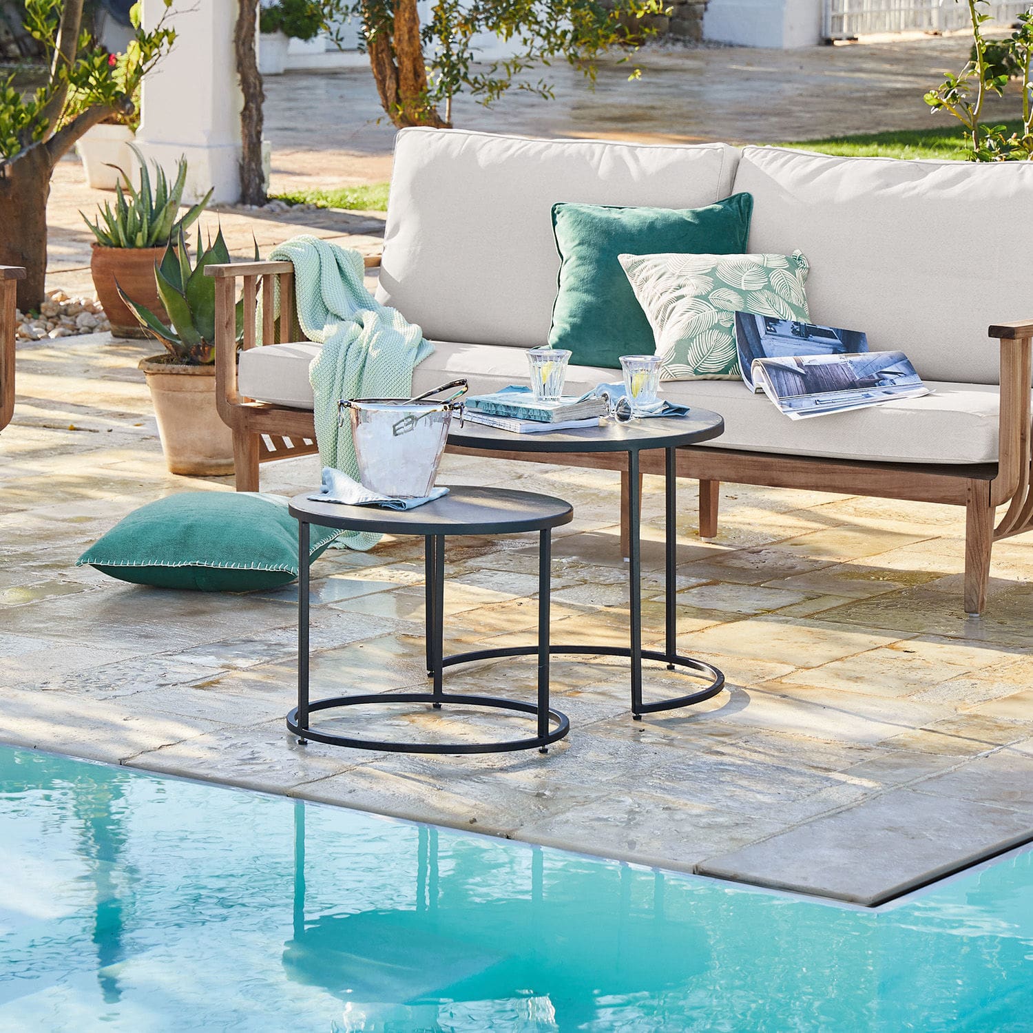 Lot de 2 tables d’appoint Pantinous