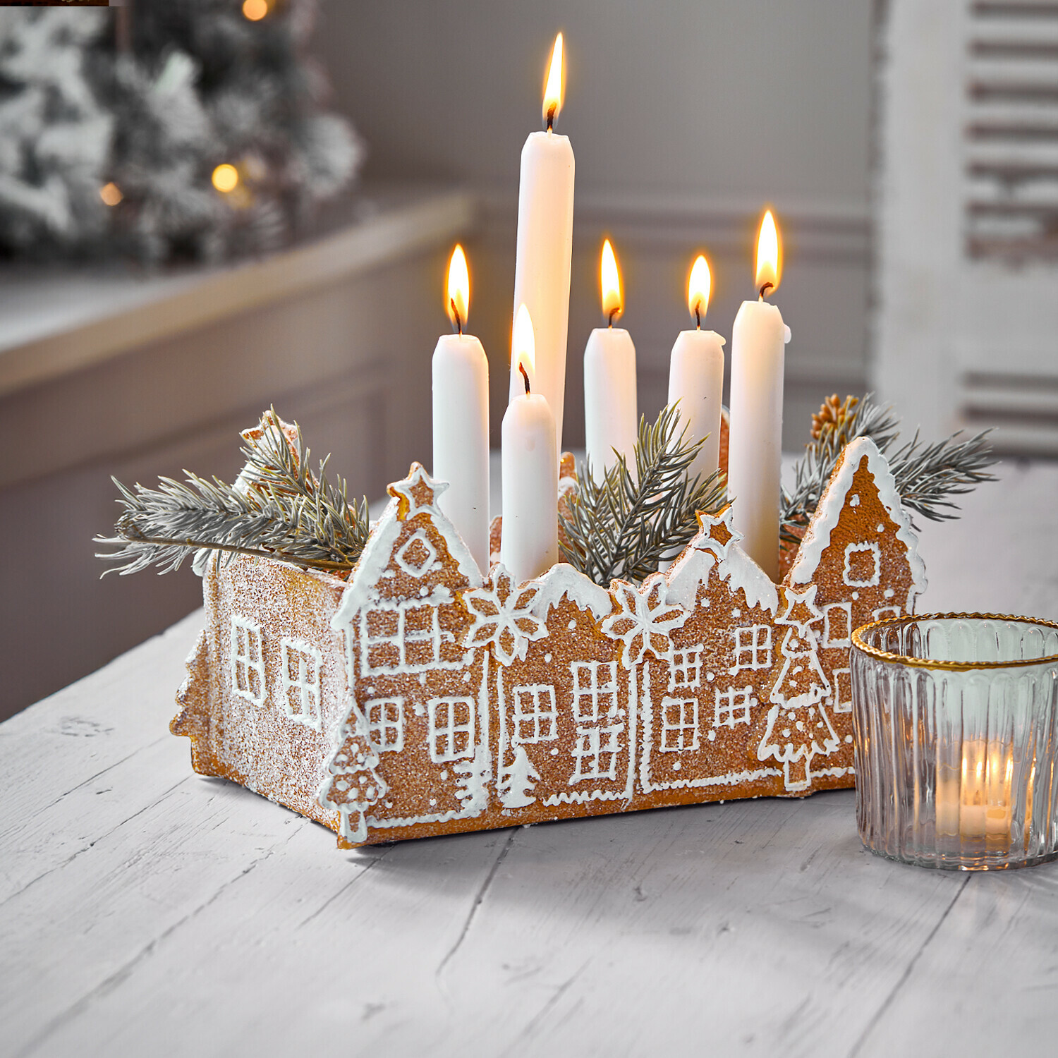 Coupe Anyama Couronne de l'Avent en forme de maisons en pain d'épice avec bougies blanches pour décoration de Noël