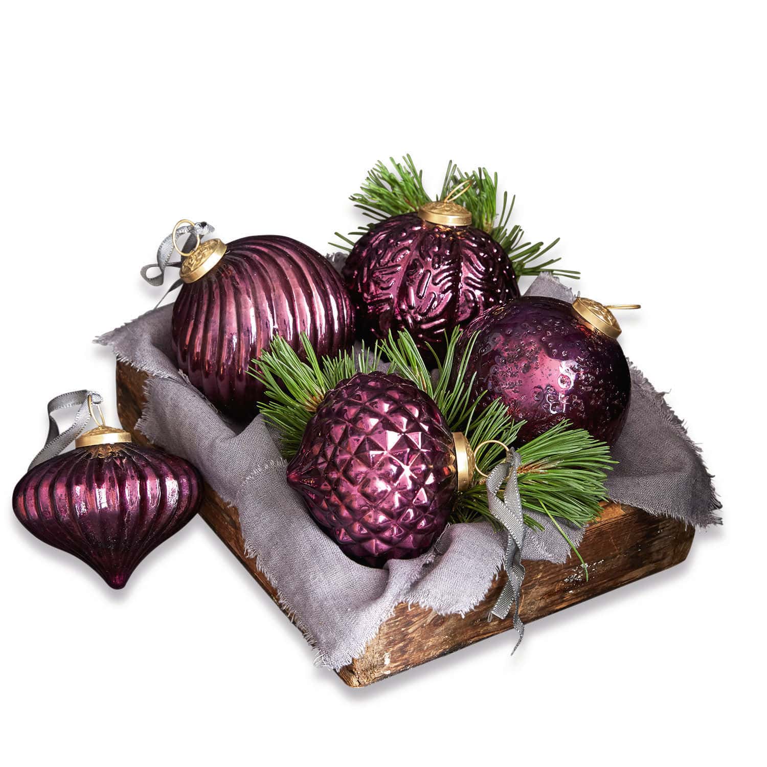 Lot de 5 suspensions de Noël Sambre Ensemble de boules de Noël en verre violet avec branches vertes dans un plateau en bois
