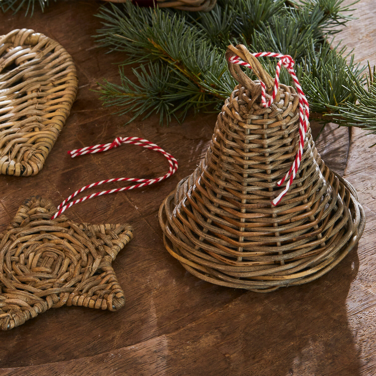 Lot de 4 décorations de Noël Almas