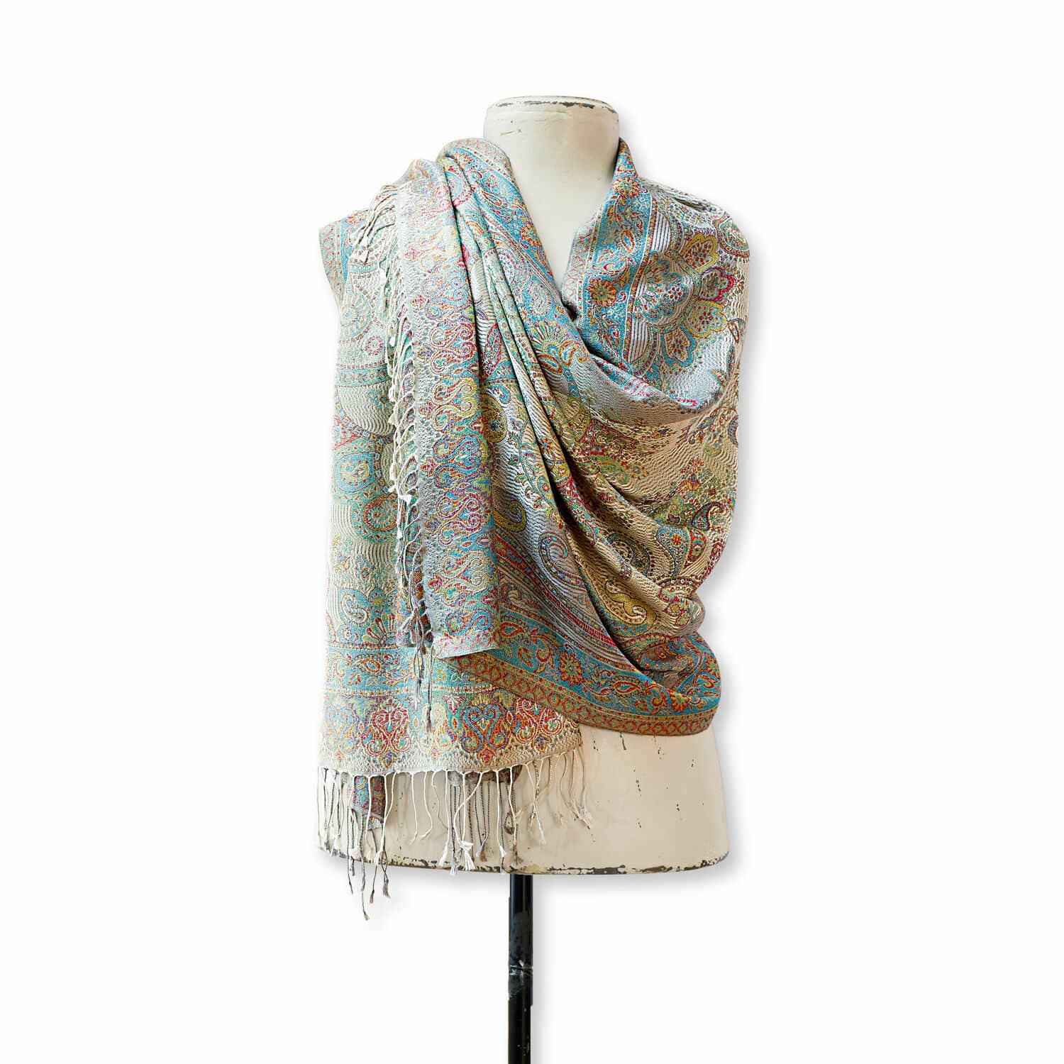 Étole Hillaby Écharpe colorée à motif cachemire avec franges sur mannequin, tissu doux, accessoire mode