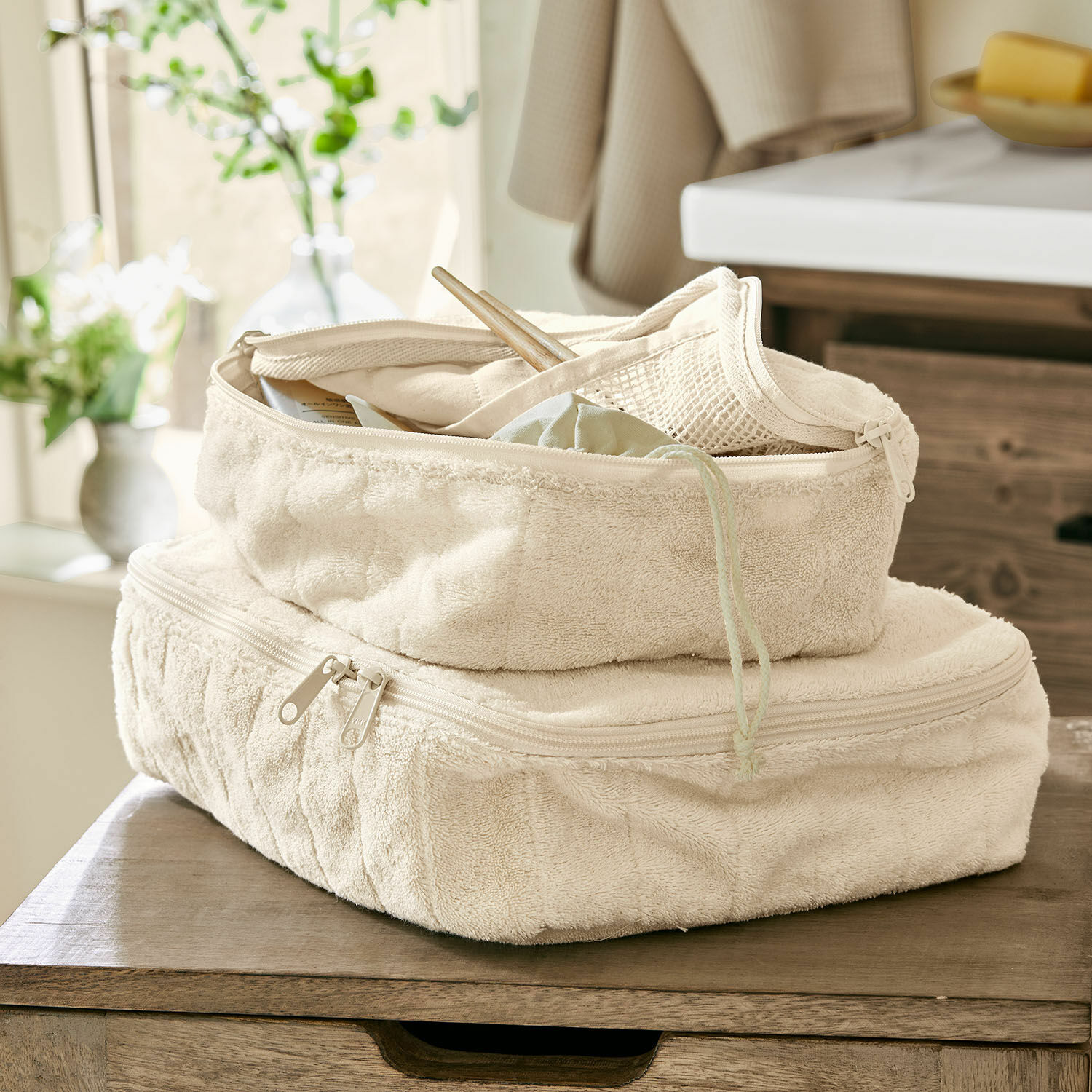 Lot de 2 trousses de toilette Invarel Trousse beige en tissu éponge doux avec fermeture éclair pour rangement à la maison