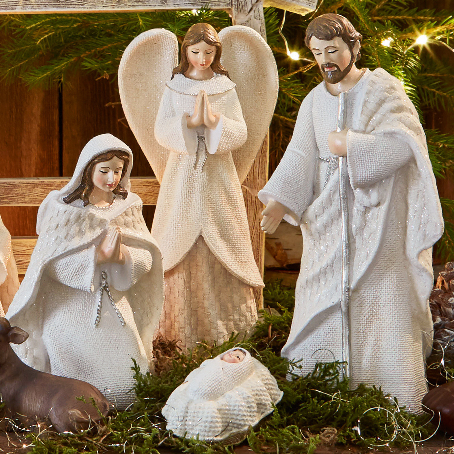 Lot de 12 figurines de crèche Santo