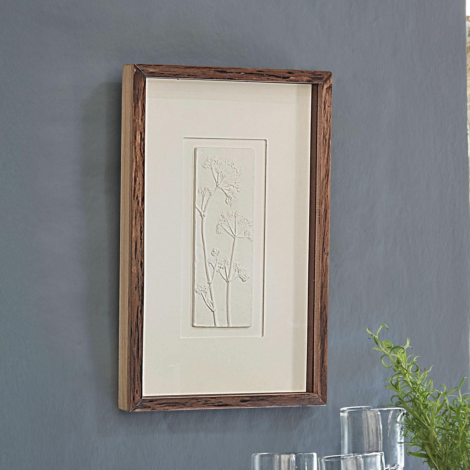 Cadre Grelita Tableau mural avec relief végétal encadré en bois, décoration murale naturelle pour salon