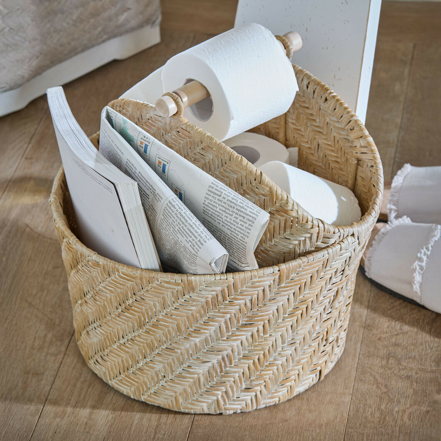 Porte-papier toilette Suarce Panier en rotin naturel avec porte-rouleau pour papier toilette et rangement pour journaux