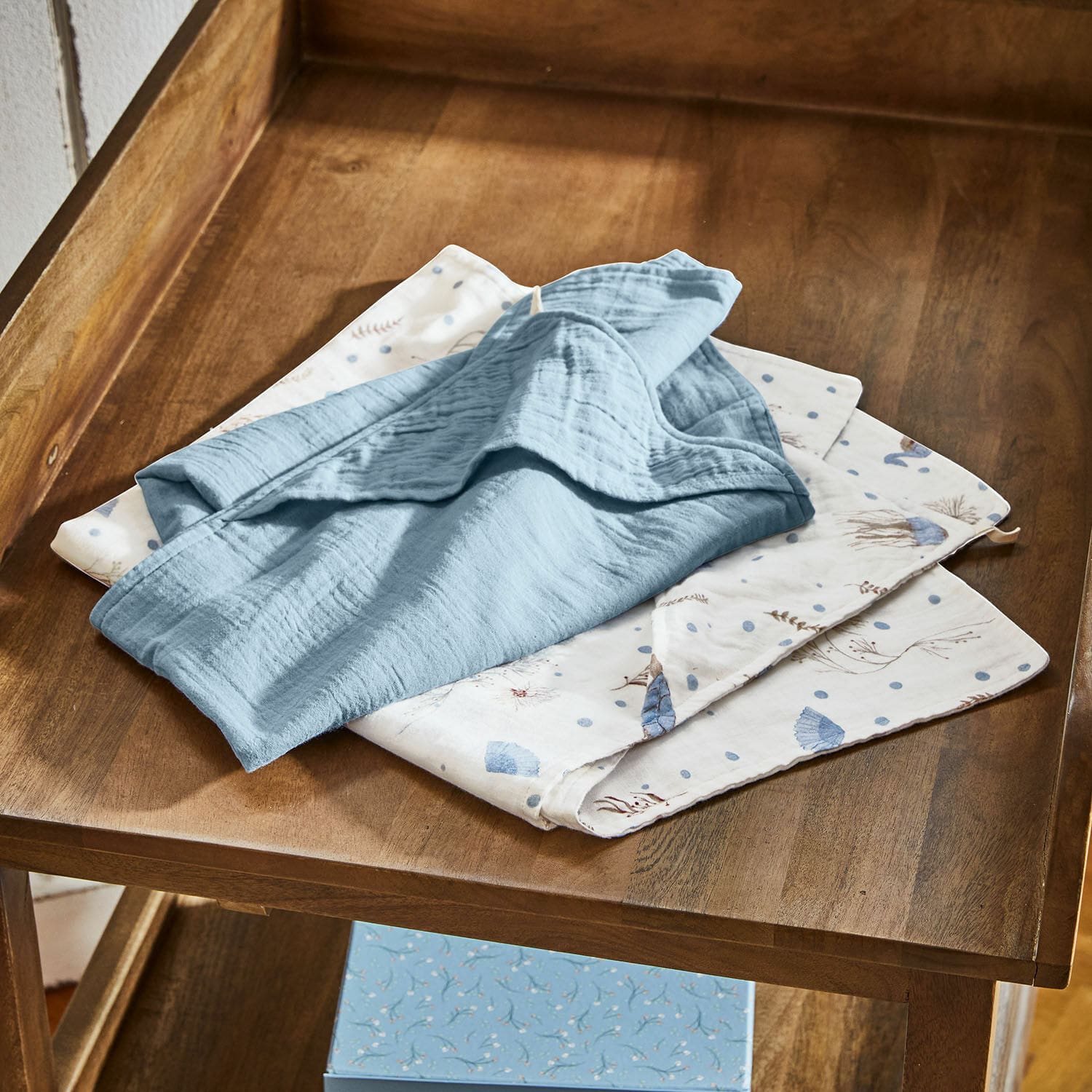 Lot de 2 sorties de bain Tinkertop Torchons en coton doux bleu et blanc avec motifs, accessoires pratiques pour la cuisine et la maison