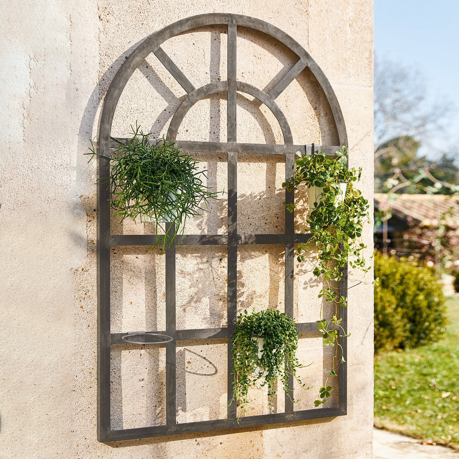 Étagère à plantes Villandor Treillis mural en métal noir avec étagères pour pots de fleurs pour décoration extérieure