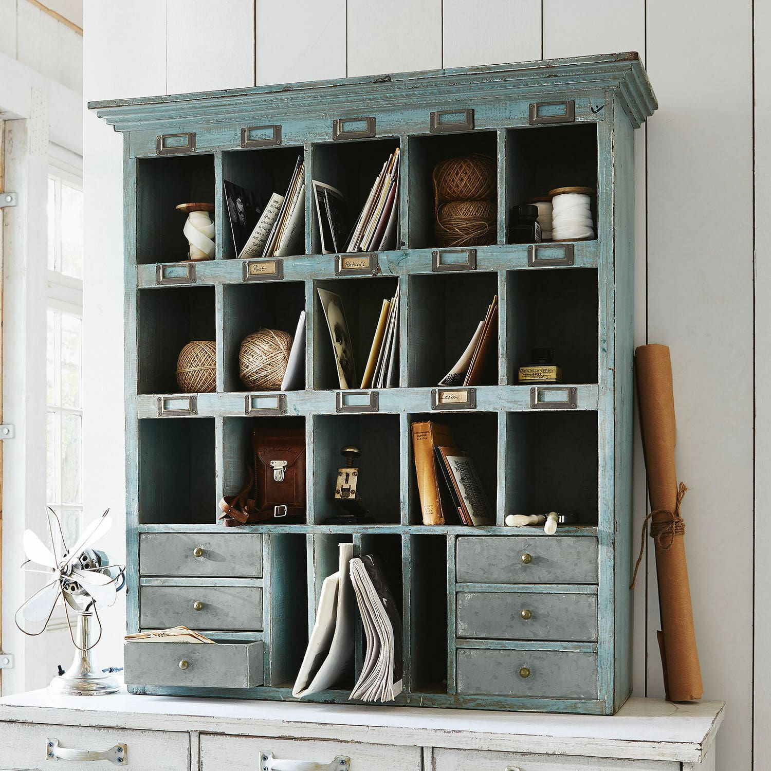 Organiseur Andover Meuble en bois bleu avec multiples compartiments et tiroirs pour ranger documents et accessoires