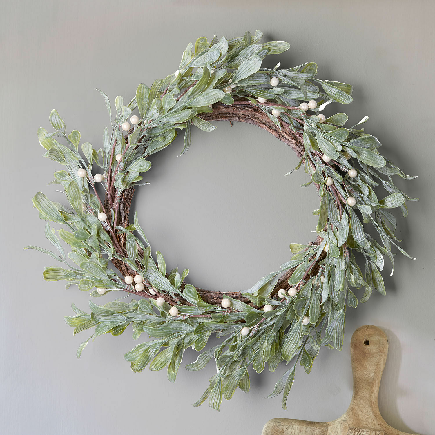 Couronne Cunnig Couronne décorative en feuilles vertes et perles blanches sur base en bois pour intérieur