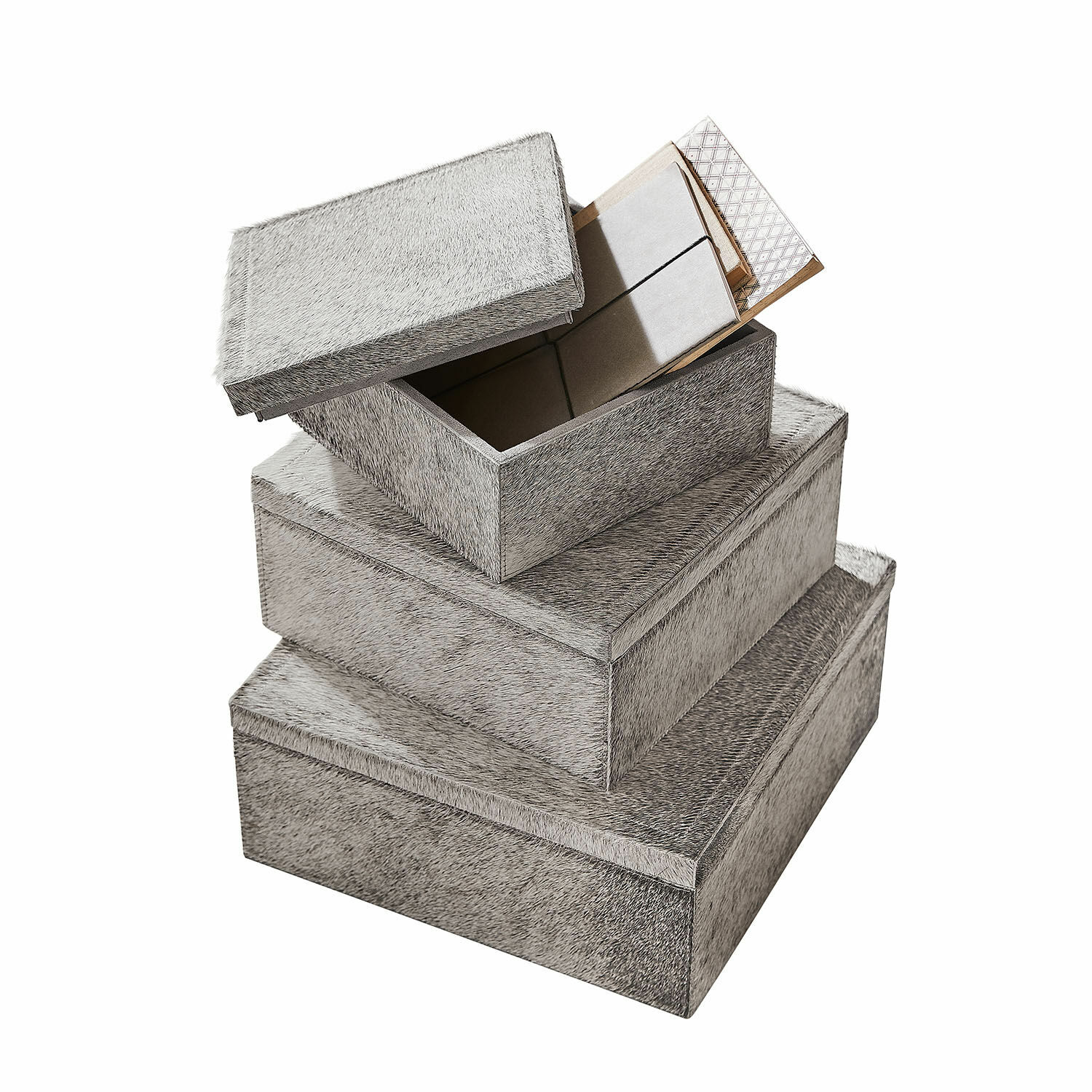 Lot de 3 boîtes Kélisandre Ensemble de trois boîtes de rangement grises en matière imitation fourrure, pratiques et décoratives