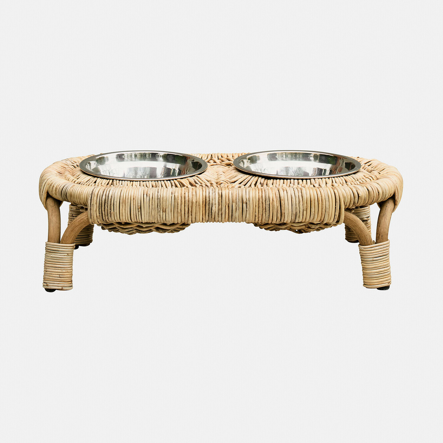 Double gamelle en acier inoxydable sur support en rotin naturel pour animaux domestiques