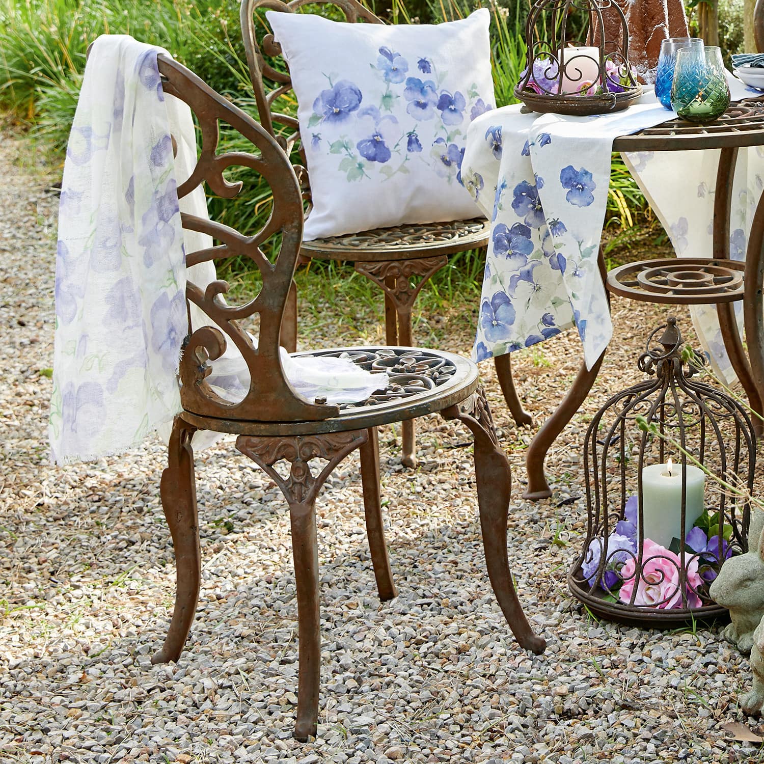 Chaise Sharron