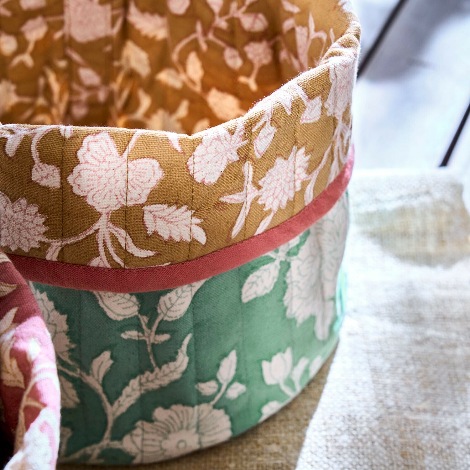 Lot de 2 paniers Fleuronnes