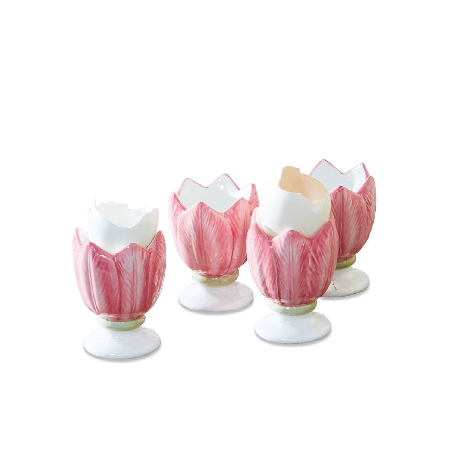 Lot de 4 coquetiers Mireille Ensemble de quatre coquetiers en céramique rose en forme de tulipes avec coquilles d'œufs blanches