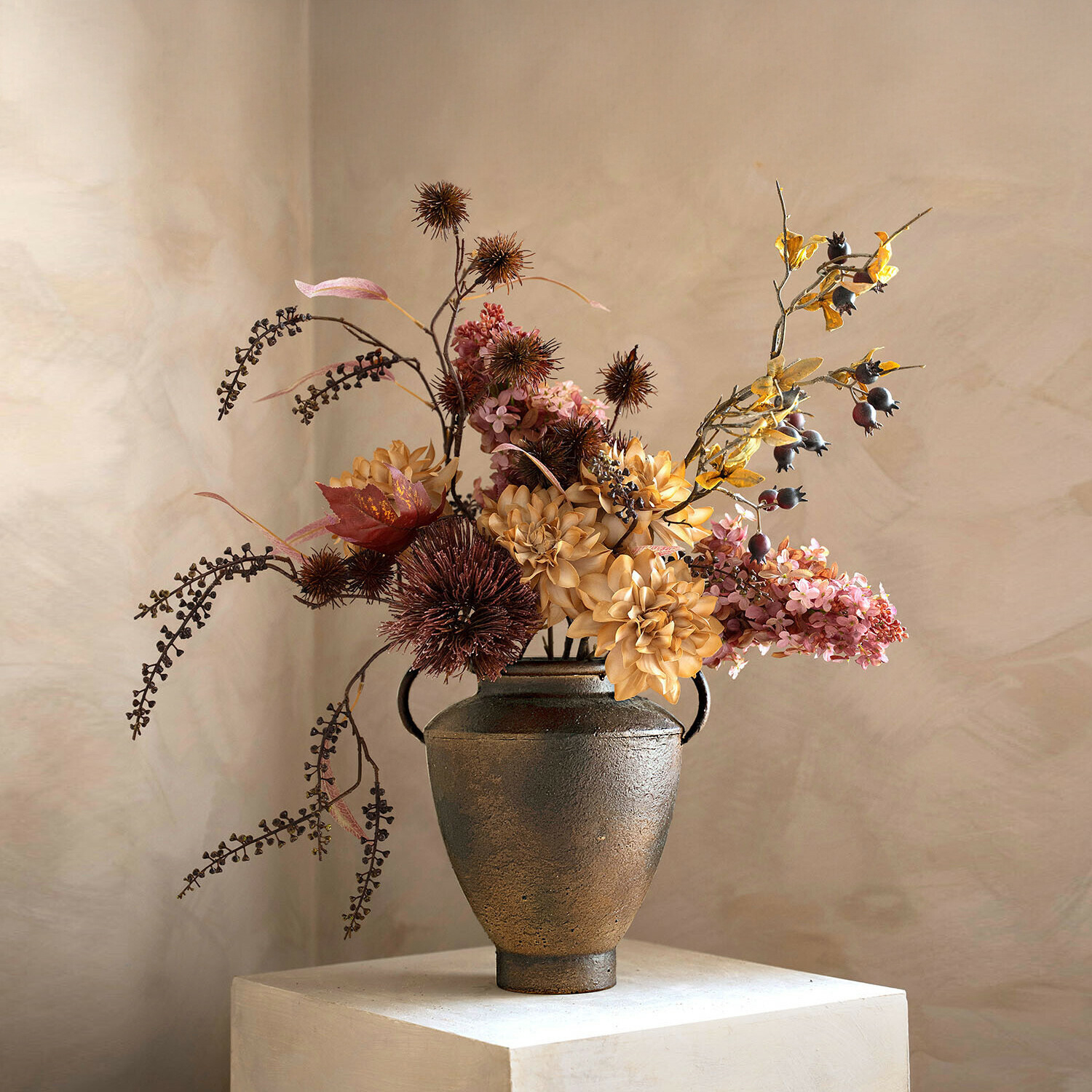 Fleurs et fruits rouges