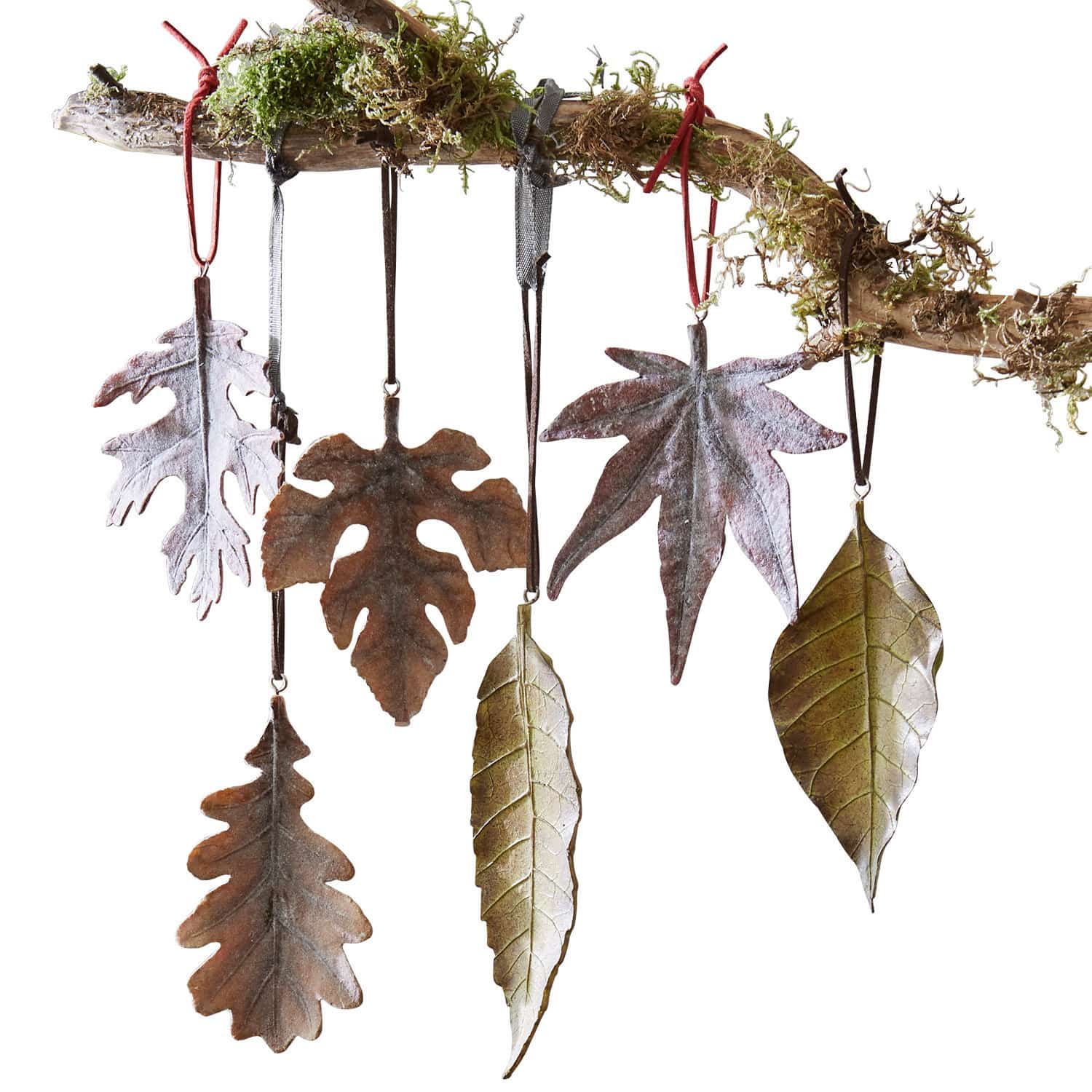 Lot de 6 feuilles décoratives Merel Décorations feuilles en métal brun et vert suspendues à une branche avec mousse, décoration automnale