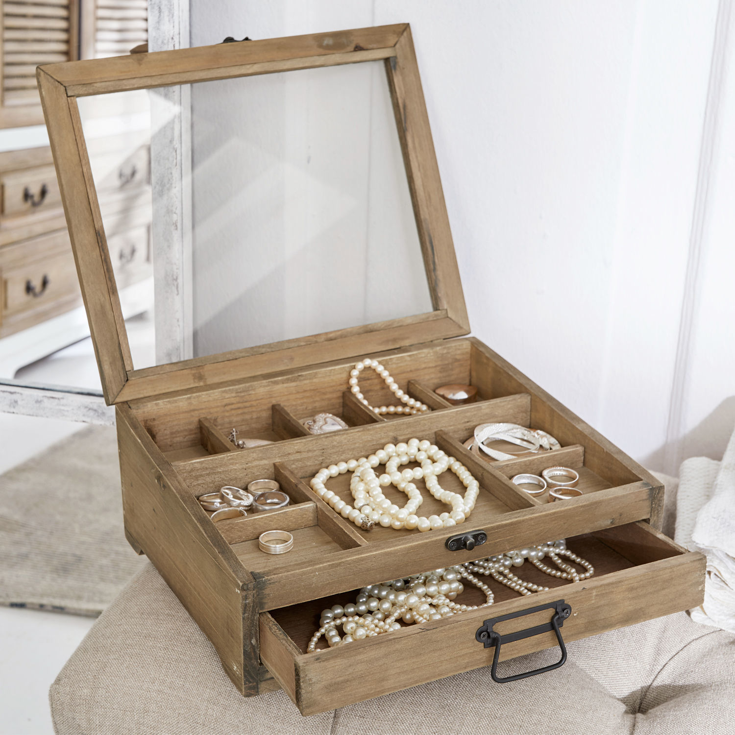 Boîte à bijoux Cayetana Boîte à bijoux en bois naturel avec compartiments et couvercle en verre, rangement élégant