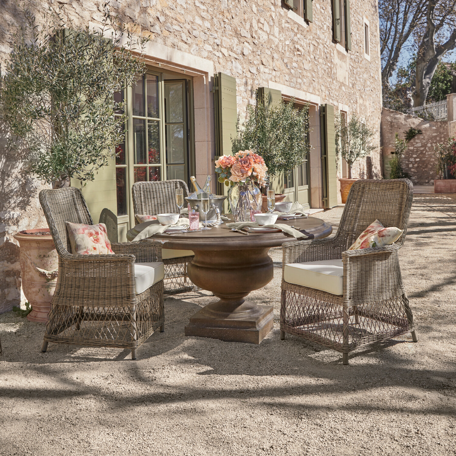 Table Monterey